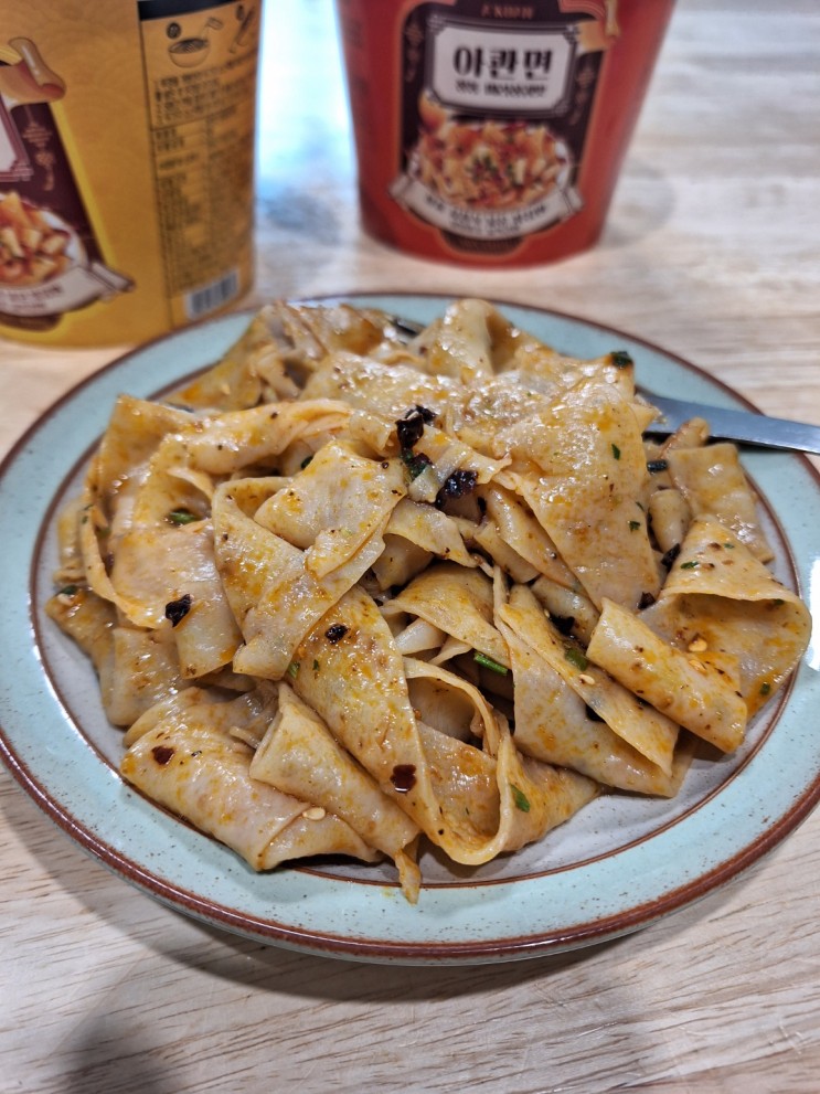 아콴면 중국식 컵라면 정통 마라샹궈맛 매콤참깨맛 사천식 건면 매력
