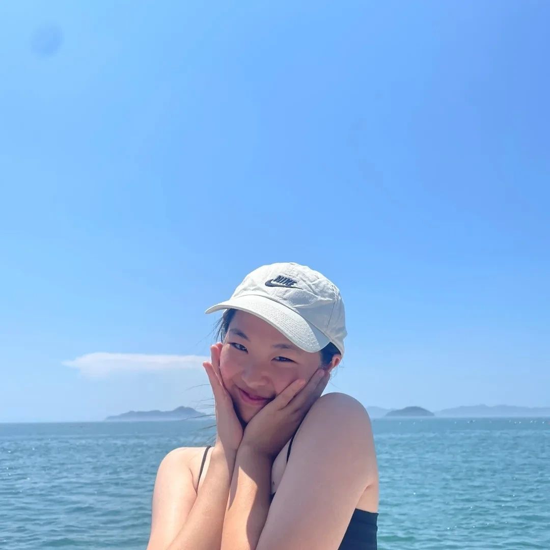 #두번째 휴가 완도.

바다수영&바지락캐기 &전복체험

완도 전복집 딸냄이 덕분에
배타고 전복따는 체험을 할수 있었고,
여러가지 해산물을 먹을수 있어 좋았던 여행

바다도 이쁘고, 맛있는 음식, 좋은 사람들까지
행복했다😘😘😘

열심히 놀았으니..
이제 다시 열일하자!!

#전라남도 완도
#완도 전복
#갯벌체험
#여름휴가