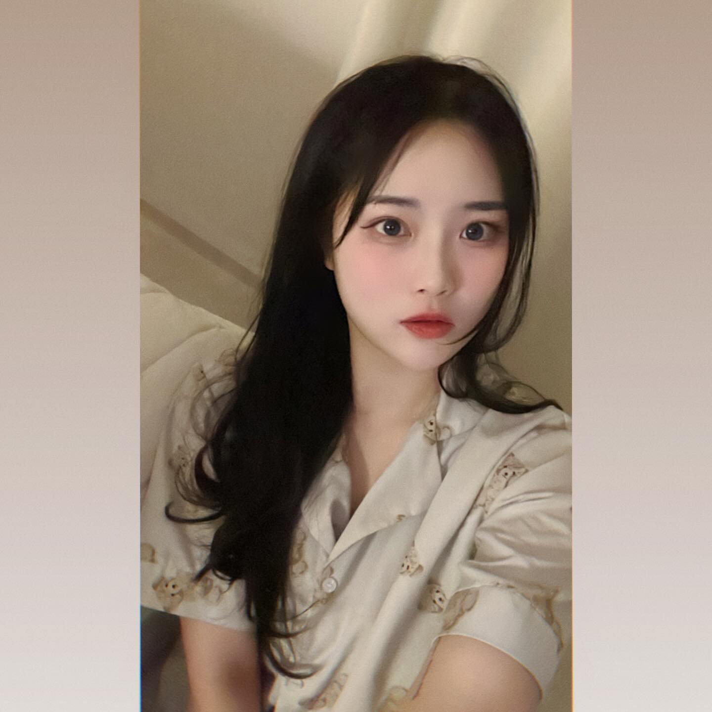 holiday🧸
머리바꿔야하눈데 뭐하징