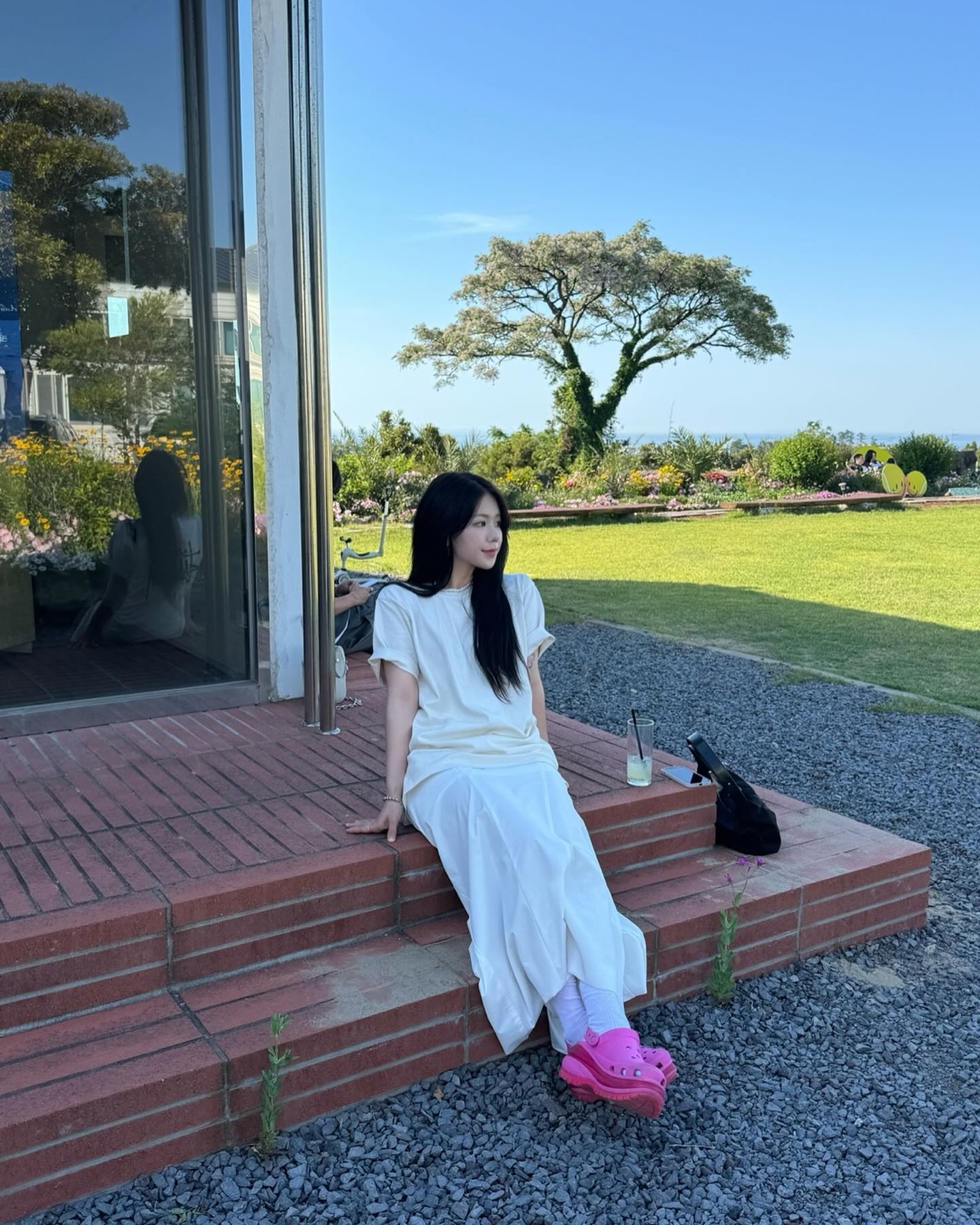 카페 두탕은 영 힘드네,,,
+동싱을 볼때 쫌 곱게 봐야지 얼굴에서 비웃음이 가득하네.
(Photo by yum)