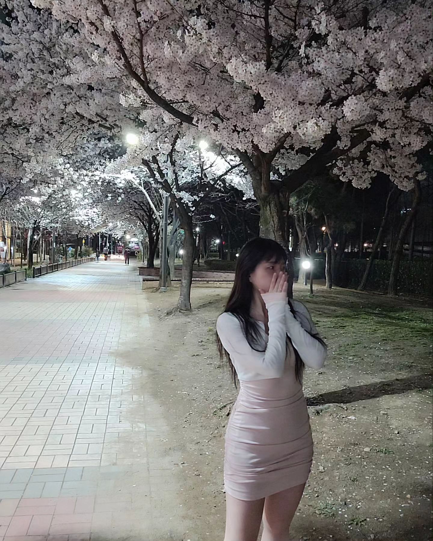 🌸

#밤벚꽃  #봄원피스