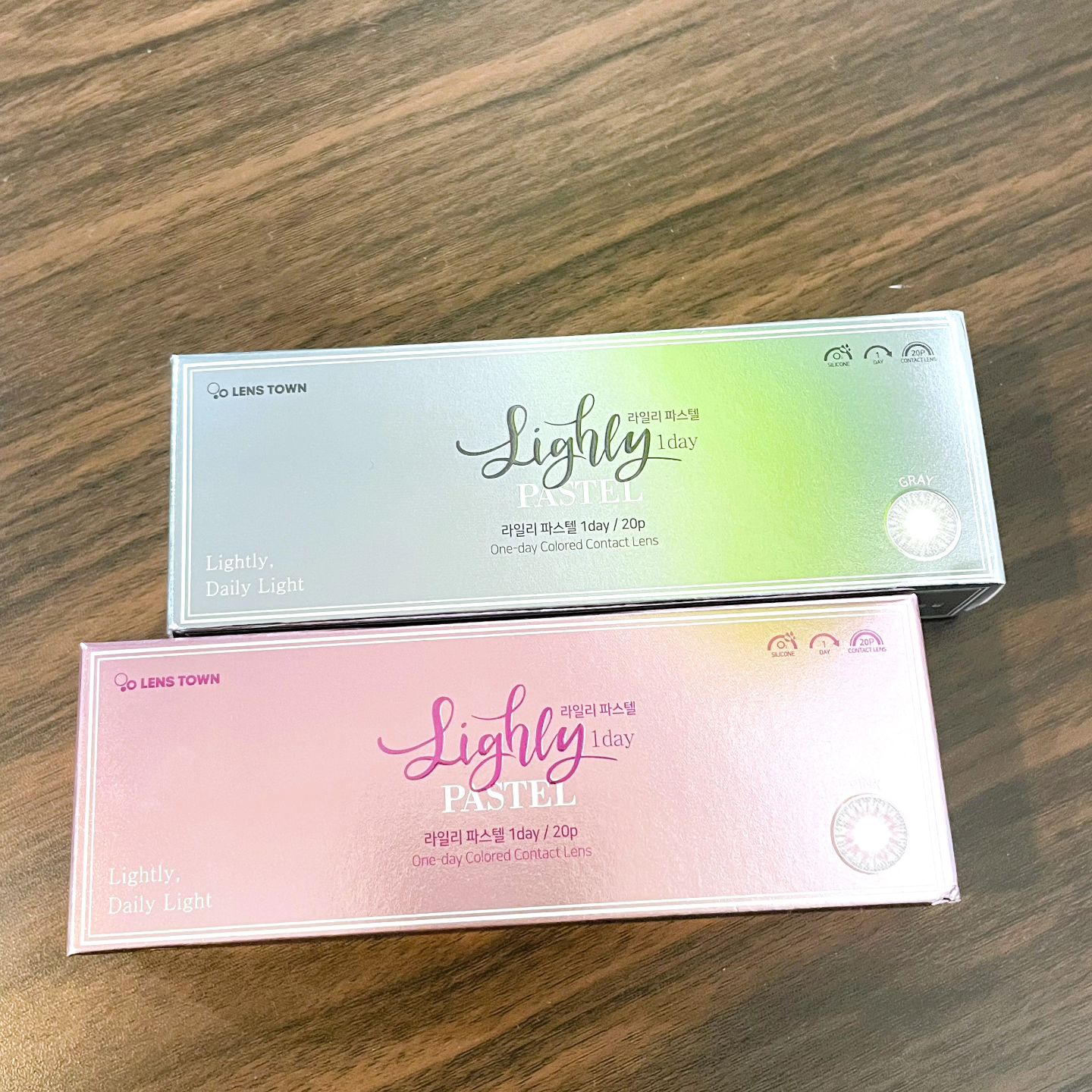 착용했을때 편안하고 착용하면 예뻐서
여자친구가 만족하고 사용중인 두눈렌즈
안정성이 우수한 제품이라 꾸준히 착용하고
있어요!! 이번에 선물로 잔뜩사줬더니
좋아하더라구요!!

FDA 승인 재료 사용하여 믿고 착용가능하고
고분자 흡착착색법으로 렌즈 착색 부분이
안구에 직접 닿지 않도록 설계해서 안전성까지
우수한 제품으로 두눈렌즈와 렌즈타운에
납품하는 주식회사 G&G!
알고 보니 주식회사 지앤지에서 제조한 렌즈였어요!

컬러렌즈임에도 자연스러운 디자인에
곡률과 직경이 다양하게 출시되어 있고~
컬러렌즈 신제품 해외 출시 예정이니
기대하셔도 좋아요~

이 포스팅은 파워리뷰를 통해 작성된 솔직한 후기입니다.
gng_contactlens #지앤지콘택트렌즈 #콘택트렌즈추천 #프리미엄렌즈 #국내최대콘택트렌즈 #컬러렌즈 #컬러콘택트렌즈 #컬러콘택트렌즈추천 #지앤지컬러콘택트렌즈