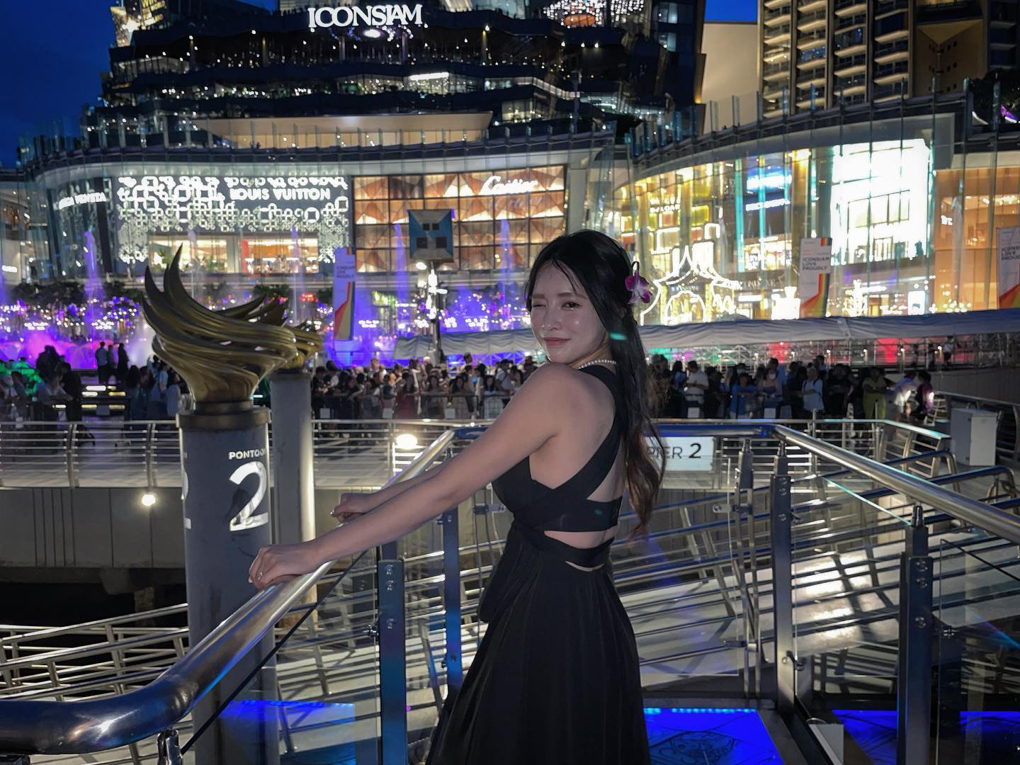 #🚢 #cruise 
4시간 크루즈 여행..! 
배안에서 불꽃놀이 야경 
구경하기🎆🌉