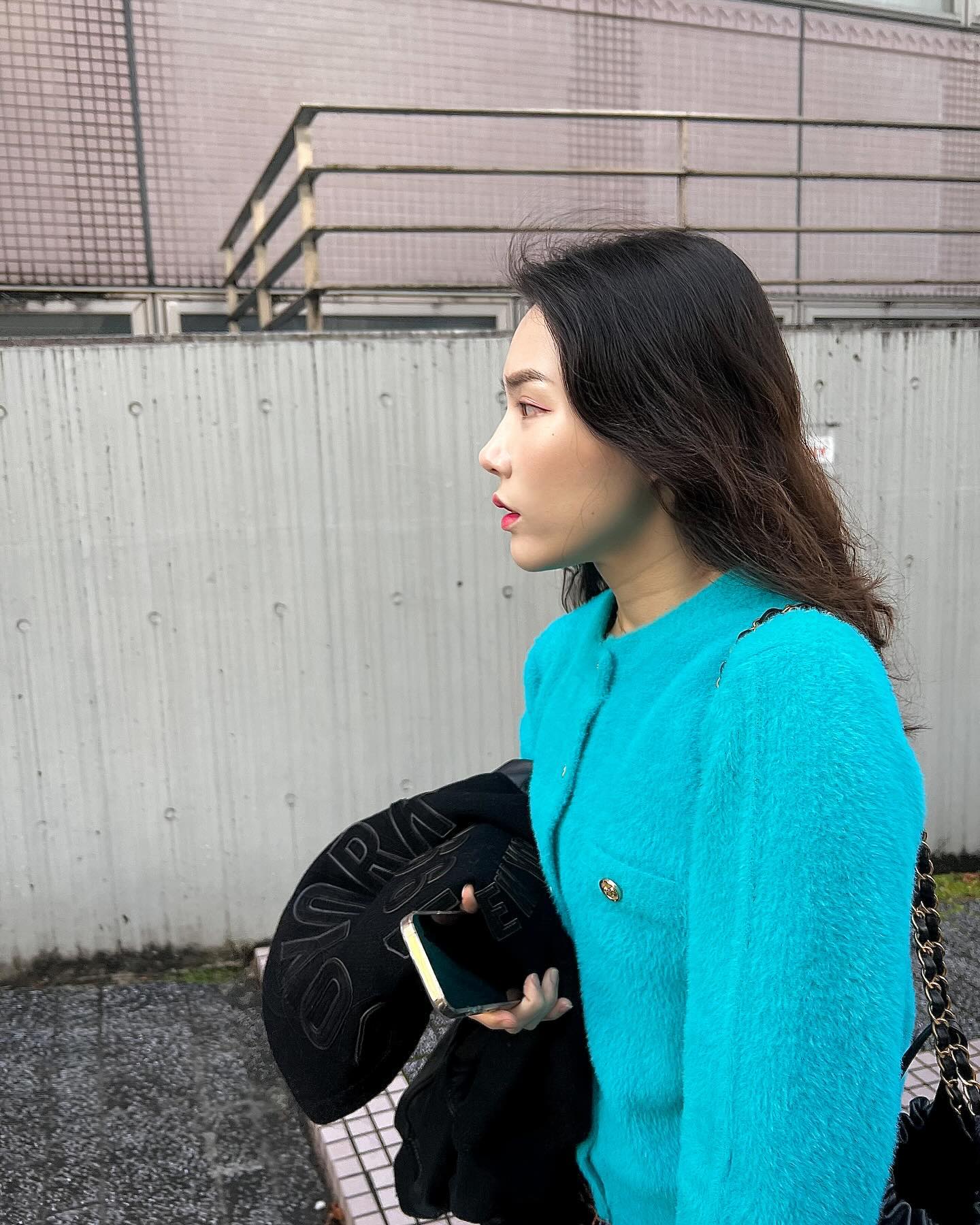 연말정산 시즌과 함께하는 연말 일본여행 사진 마저 올리기🤫

전날 술 잘 마시고 오늘은 진짜 여행이다 ! 하고 아침에 나와버리기
결국은 쇼핑데이로 생 아침부터 저녁까지
오모테산도 힐즈에 시조온 것마냥 다 돌아버렸다는 후문,,🛍️

#Japantrip #Shibuya #omotesando #Shoppingtherapy #🥰