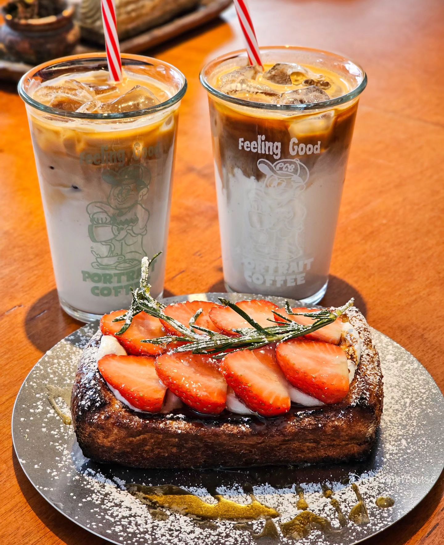 #망원동카페

촉촉하고 달달한 딸기프렌치토스트🍓🍞

#민마우스_서울