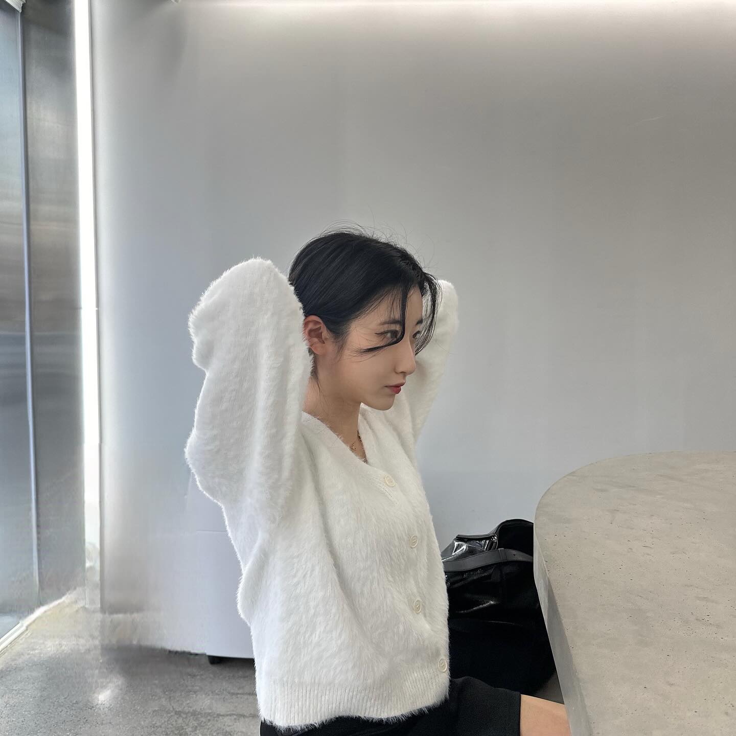 백설기 같은 옷 입고 성수 나들희 
.
.
.
.
.
.
.
.
#성수동 #iir #아이아이알카페