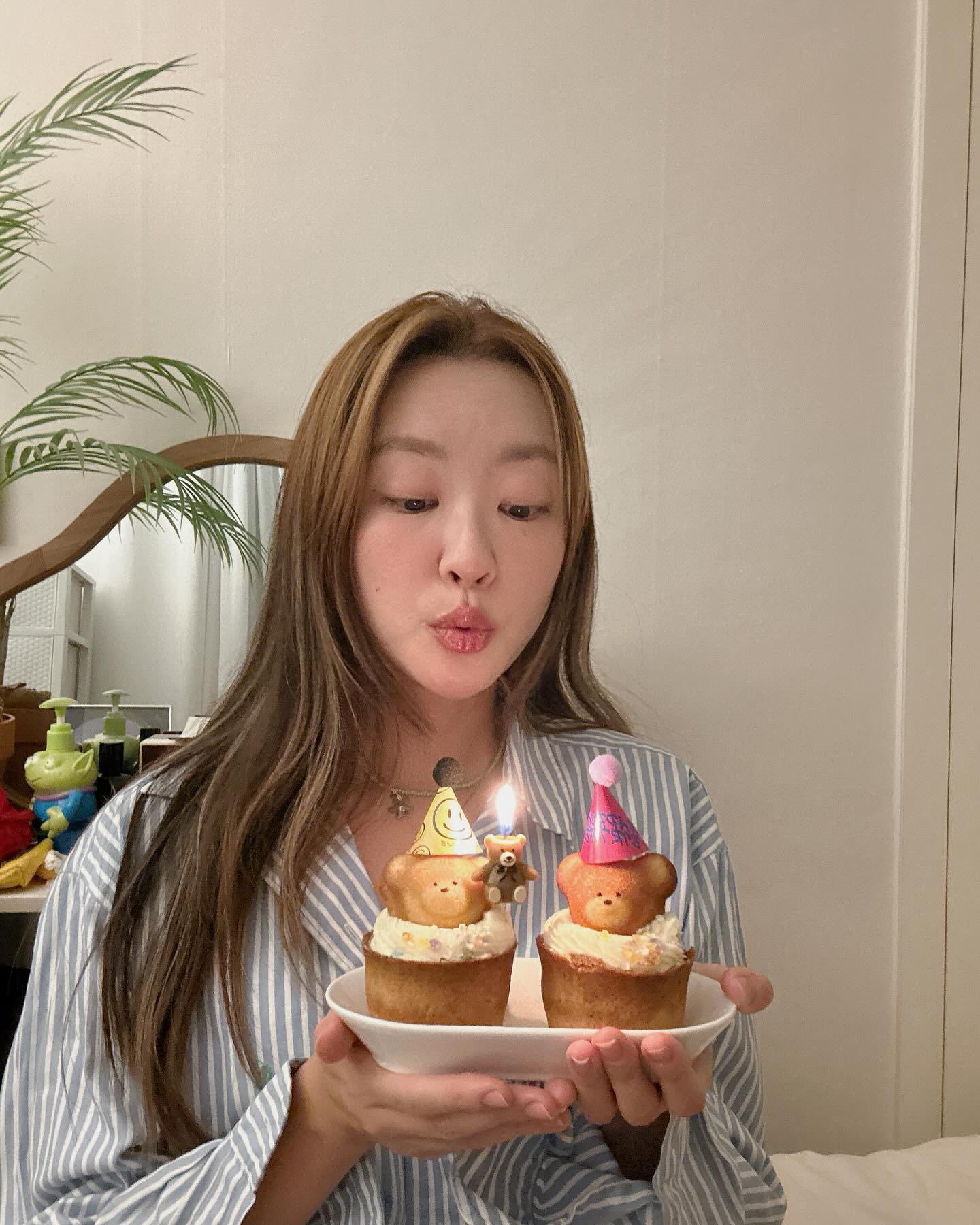 Thanks a lot🎂🩷🩷 축하해주셔서 모두모두 감사합니당🎂