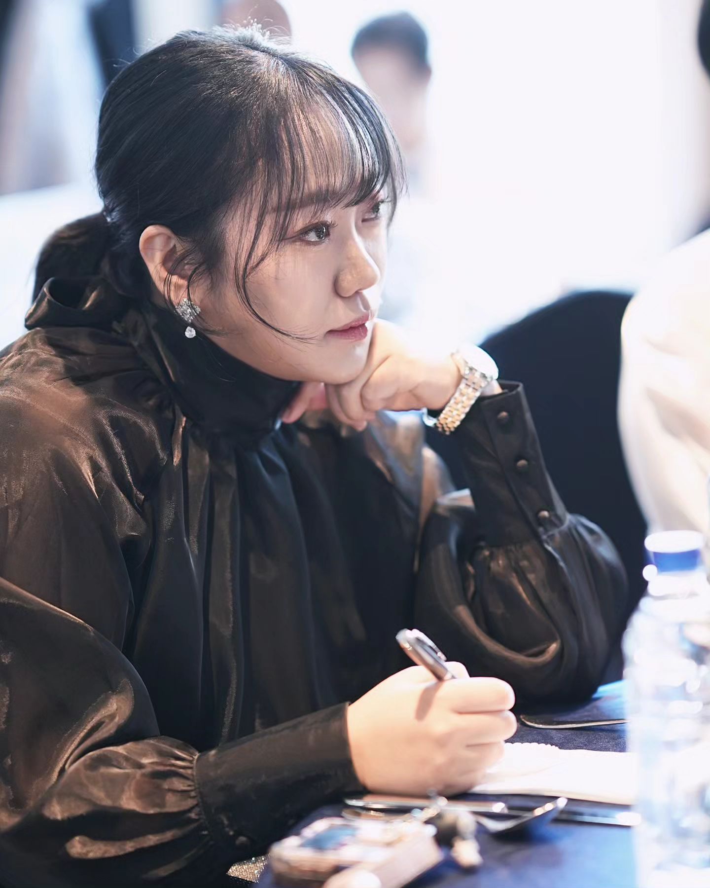 날 연예인처럼 만들어주신 헤덴 김은성 대표님께
웨딩사진까지 맡기는 상상을 해버렸다ㅋ 넘맘에듬
