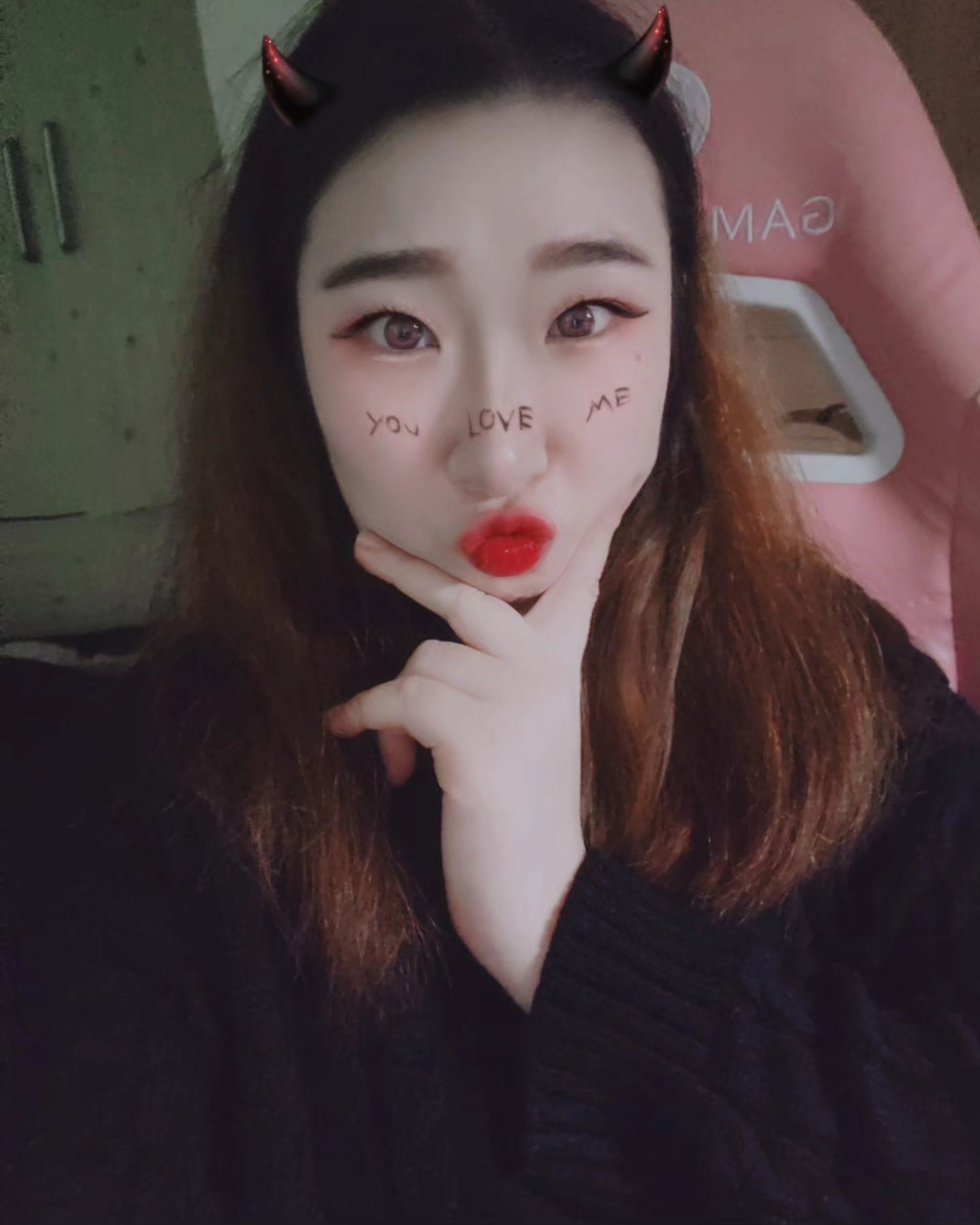 불금 술 달려어어어

#수원 #불금 #좋아요 #선팔 #맞팔 #셀고 #패딩 #추워