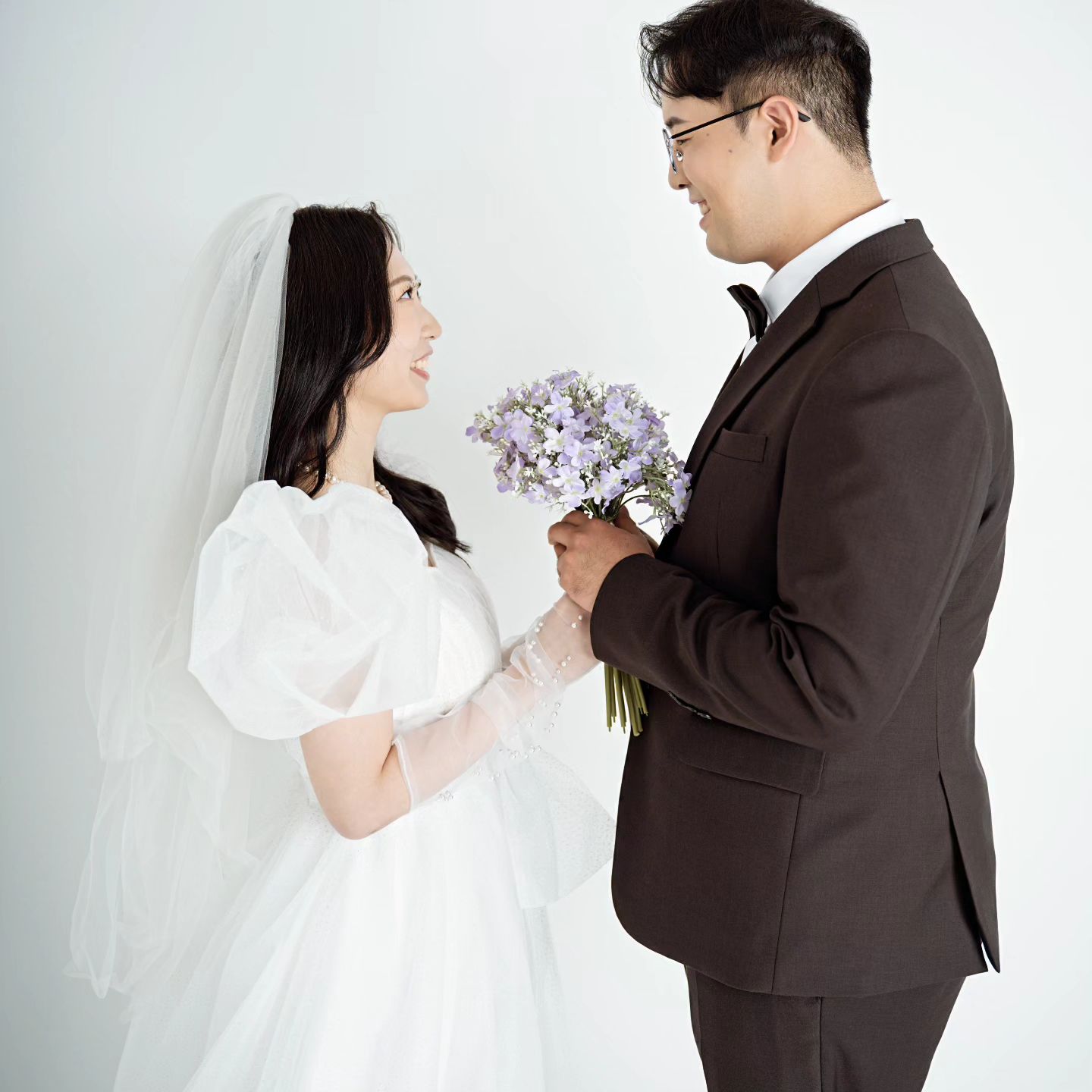스냅촬영한지 벌써 4개월이나지났어,,
#스냅촬영 #결혼 #웨딩스냅 

다이렉트에서 본식용 드메만 진행!
기본적인 포인트 활동만 해도
드메정도는 거의 무료로 진행가능☺️

❣️ #다이렉트 #결혼준비 ❣️

✨️비동행 플래너✨️와 💲포인트제도로
합리적인 가격에 결혼준비하기 💒

➡️추천인 aseul 입력만 해도
3️⃣0️⃣0️⃣0️⃣0️⃣ 포인트 적립받고 시작👏

네이버 대표 #결혼준비카페
#다이렉트결혼준비
direct.wedding

🔖추천인입력 : aseul 🔖