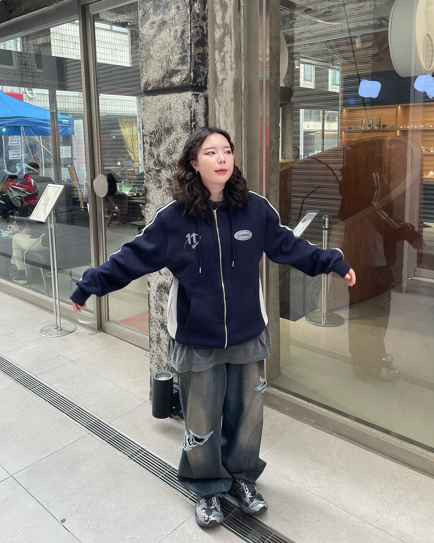 #제품협찬

그거 아세요? 비오고 나서부터 음청 추워진데요🥶
다들 이너 집업 챙겨우~~
기모로 제작된 이너웨어로 입기 좋은 sorano_kr 후드집업💙

#후드집업 #겨울코디 #레이어드