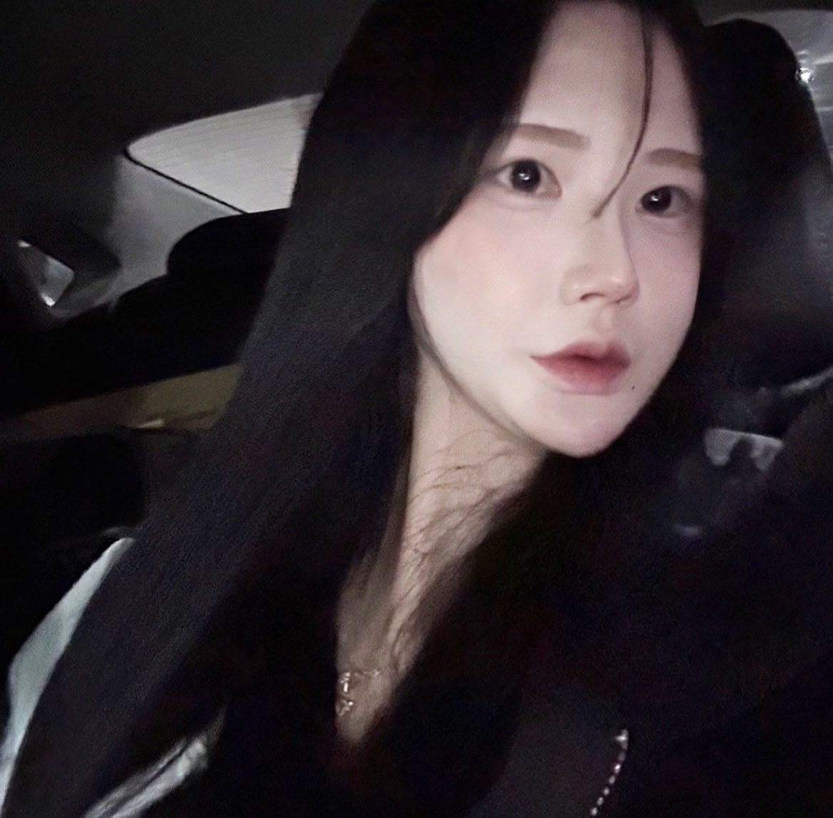깊고 작은 산골작이 사이로 ...