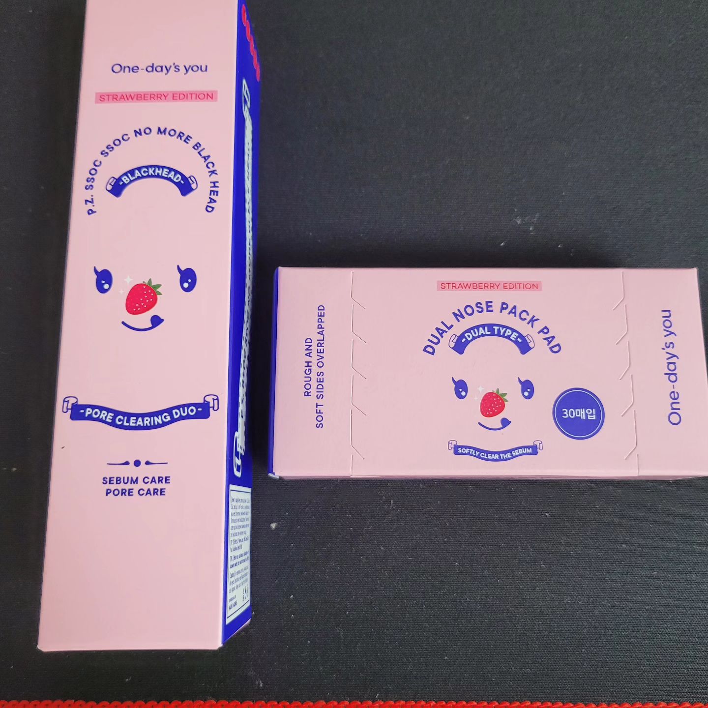 명불허전1등 코팩 피지가 없다가도 생기게되는 봄철에 정말 필수인데요!! 딸기에디션 제품! 향기도 딸기향! 정말 너무 좋더라고요! 효능은 유지되고 업그레이드 된 제품이더라고요! 딸기향이가득하면서 피지코팩이라는 사실! 코피지와 블랙헤드를 억지로 뽑아내지 않고 녹여서 빠지게 되는 코팩이라 정말 좋더라고요! 자극도 없고 피지분비량을 모공수렴이 도움을주네요!Tannin Complex 특허 성분이라고해요! 04.08 ~ 04.12, 단 5일간 국내 출시 런칭 이벤트로 다양한 할인가와 혜택을 받아 보세요!! 

#원데이즈유 #피지쏙쏙 #딸기향코팩 #피지코팩 #코팩추천 #블랙헤드제거 #블랙헤드코팩
#피지케어 #피지관리 #저자극코팩