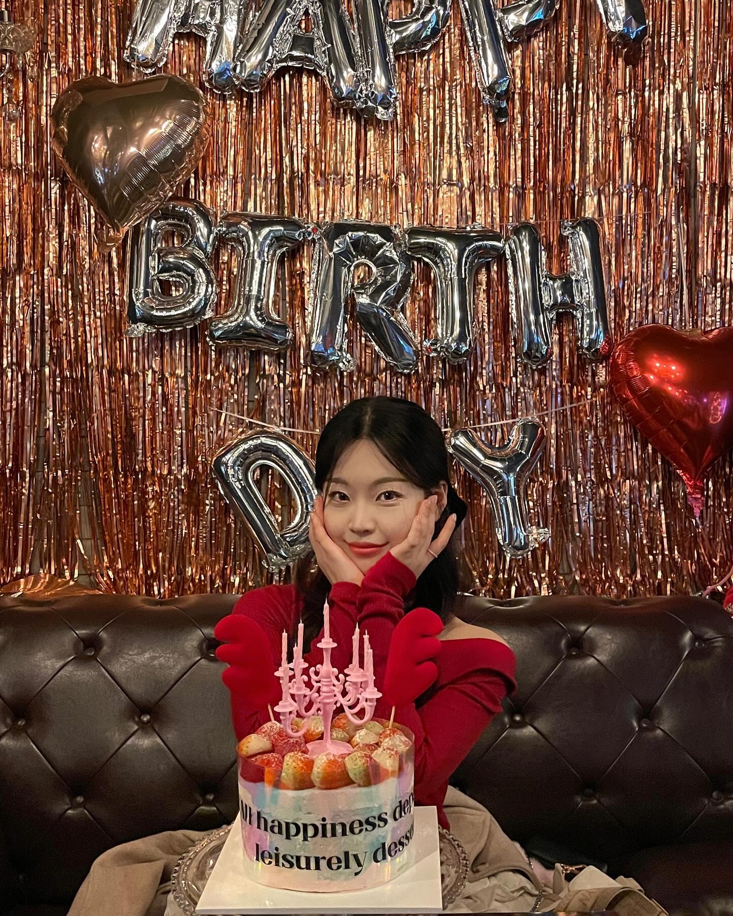 뚠비 생일추카해이~🎂💝🎉✨
#내생일아님🤭 #12월 #늦스타그램 🎄❤️💚