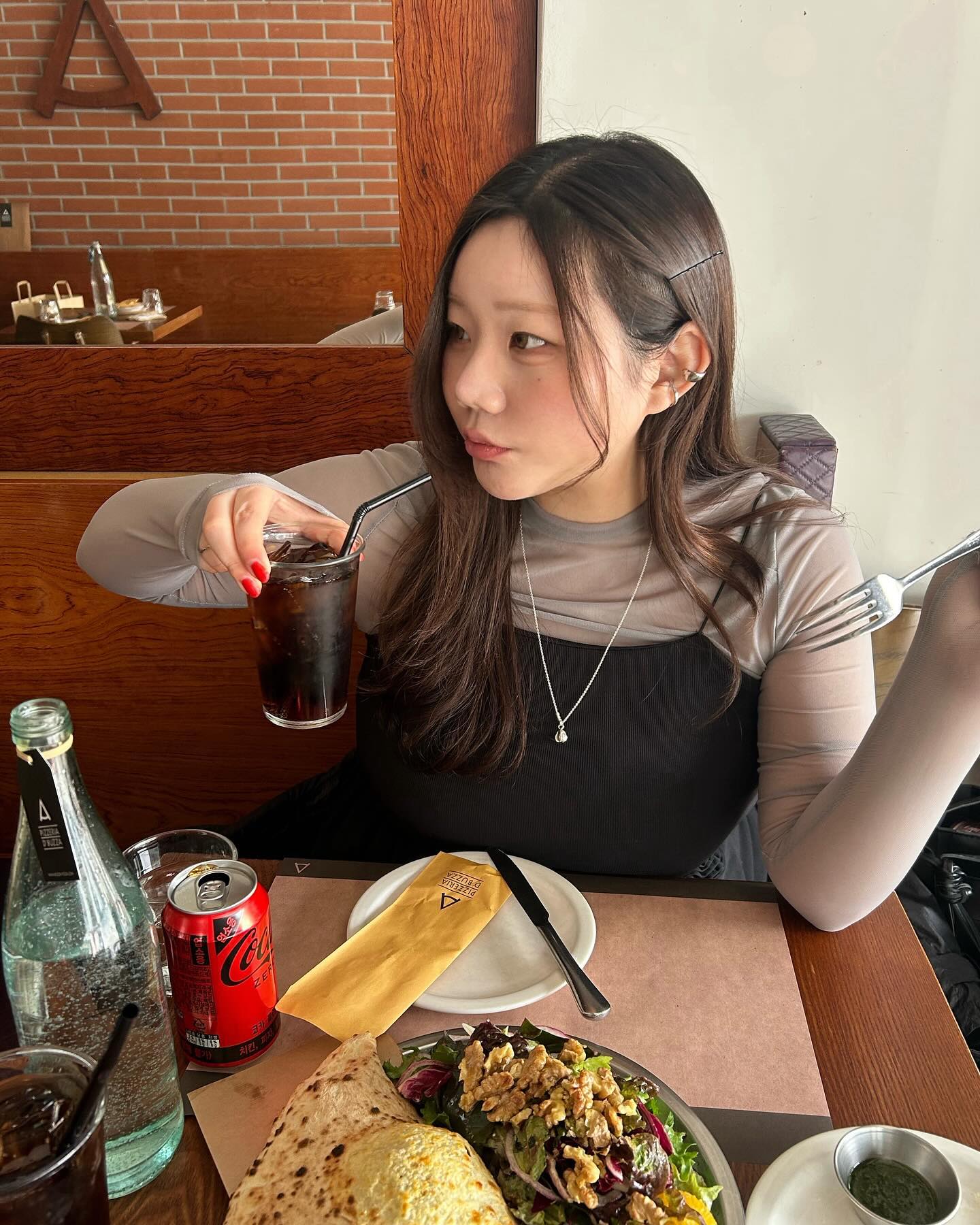 3월은.. 겉옷입었다가벗어겉옷벗지말고내려겉옷벗었다가입어입다가벗어벗다가입어걸쳤다가내려겉옷내리지말고걷어걷었다가내려내리지말고벗어 의 계절.. (쫌 비호감이란 뜻)