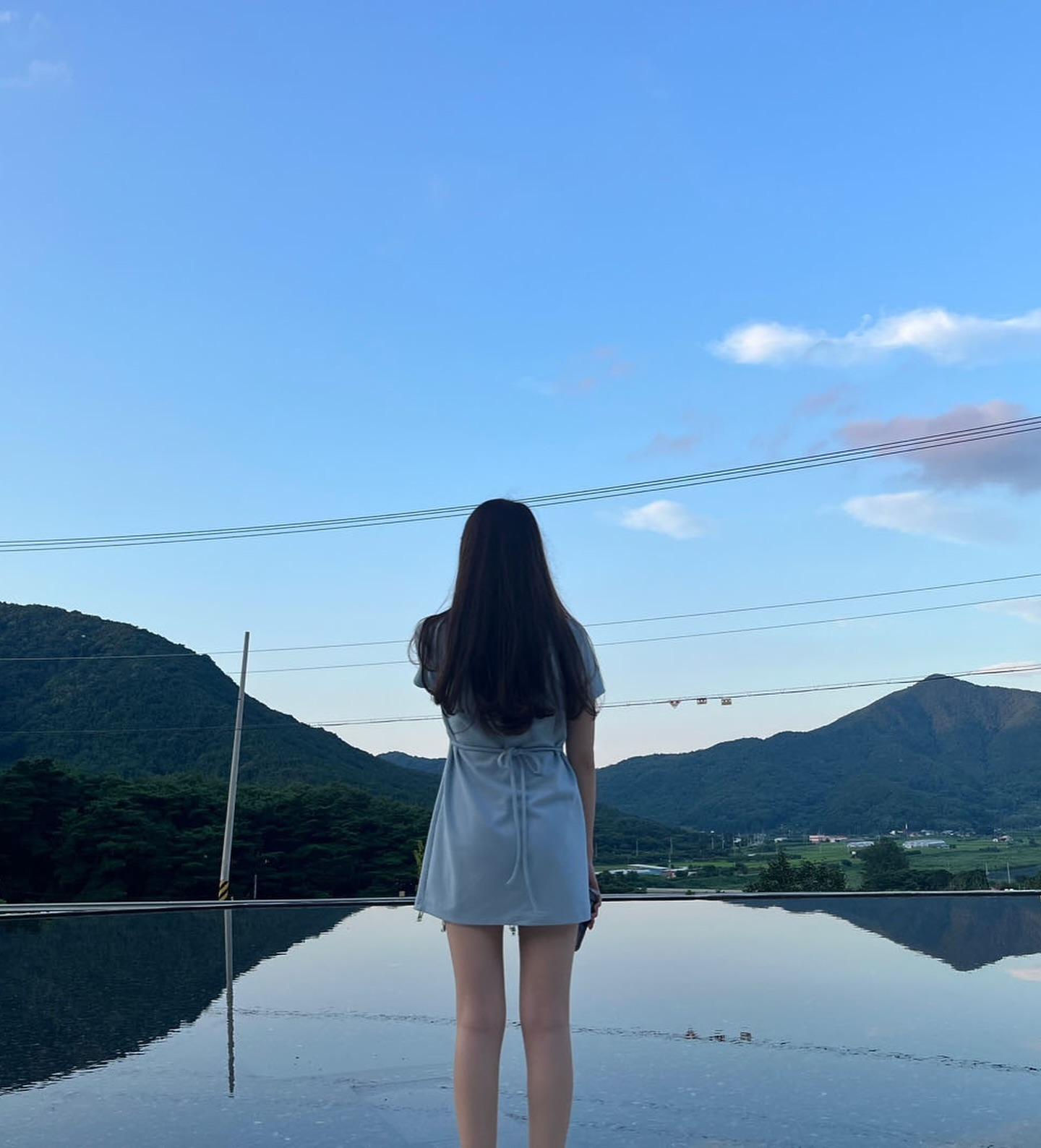 청도에서 고기먹고 집에가는 길에 식후땡으로 아아❤️

야외테라스로 나오니깐 예쁜 사진찍기 딱좋은!!
날씨가 더워서 사진만 찍고 호다닥 들어가서 아아마시다가 집으로⭐️⠀
⠀
⠀
⠀
⠀
#청도 #청도카페 #청도여행 #청도핫플 #청도가볼만한곳 #청도카페추천