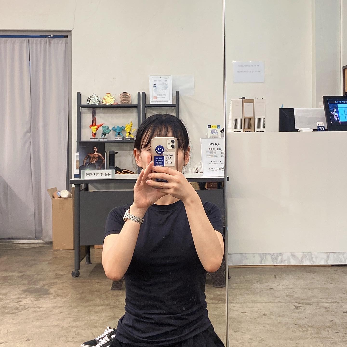 8. 28 월 야

오늘은 공복상태가 너무 길었는지 운동할 힘도 안나고 재미도 없었다😢

✔️어깨운동 40분 
✔️러닝머신 느리게 30분

억지로 무리하지않고 컨디션조절해서 운완!

#운동 #운동기록 #운동스타그램 #운동하는여자 #헬스 #헬스타그램 #헬린이 #어깨운동 #러닝머신 #오운완