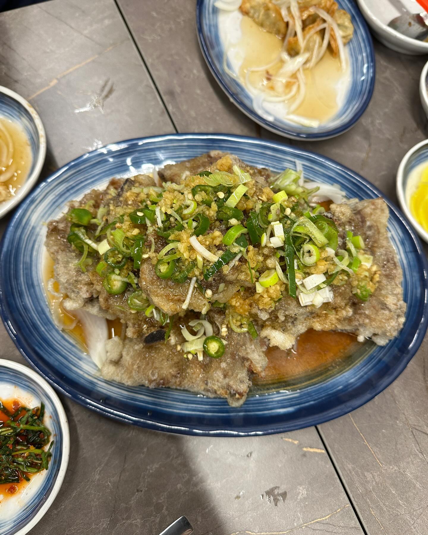 요즘 우리아지트 #차이나웍
쉬는날은 역시 낮술 ...😂😂
#신당동맛집#신당맛집#힙당동#힙당동맛집#신당동중국집
#짬뽕맛집#유린등뼈#등뼈짬뽕#탕수육#신당중앙시장 #신당중앙시장맛집 #중앙시장맛집
