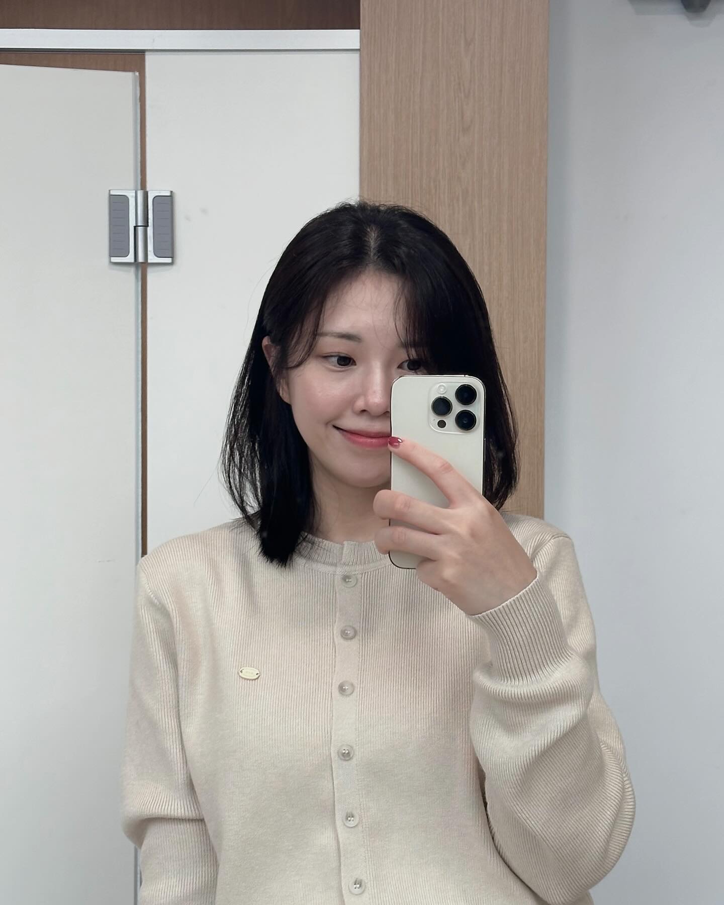 가을 맞이 톤다운 어떤데..? 🧡
거지존도 예쁘게 해주는 보람샘 진짜 최고..✨
ch_kimboram 
.
.
.
.
.
#차홍룸 #차홍룸올림픽공원점