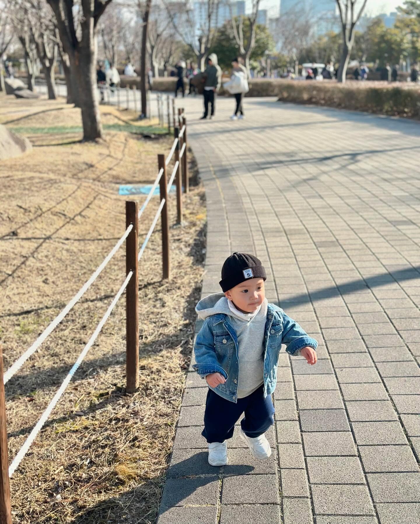 16갤 온이의 설날, 부천 - 부산 🏄🏻‍♀️

#여행하는아기
#설날 #16개월아기
#부산 #부천