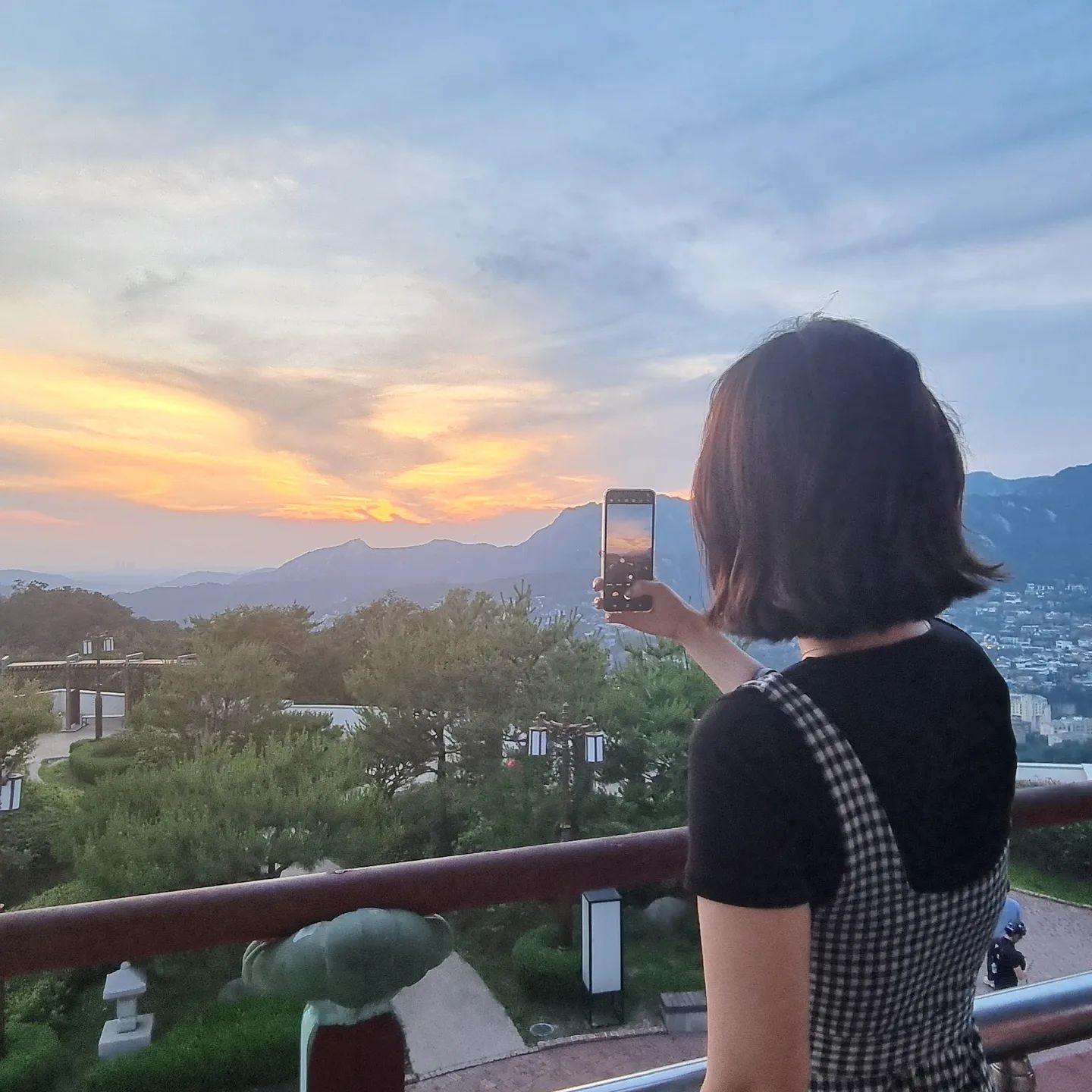 예쁘다 노을💗
금요일아 빨리와라ㅋㅋ

.
.
.
.

#서울노을 #seoul #korea ♡