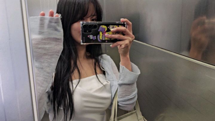 너무너무 좋아하는 메코클에 직접 나올 기회가 생기다니 너무 행복한 순간들이였어요😘
부끄러워서 얼굴 타일 무늬보고..
좀더 용기 내볼껄😢😢😢
다른 기회가 또 온다면 더 잘해볼게요!

사진은 메이크업 받으러 갈때 잠깐 테스트용으로 찍어 둔 걸로 대처💘

#메타코미디클럽 최고!