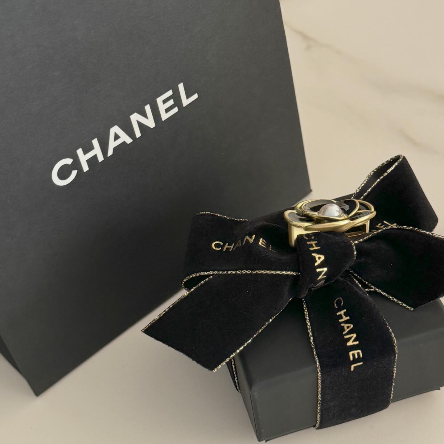 뚤리 대디 땡큐🎶
모 이런 서프라이즈를 다😍

#샤넬 #샤넬귀걸이 #chanel