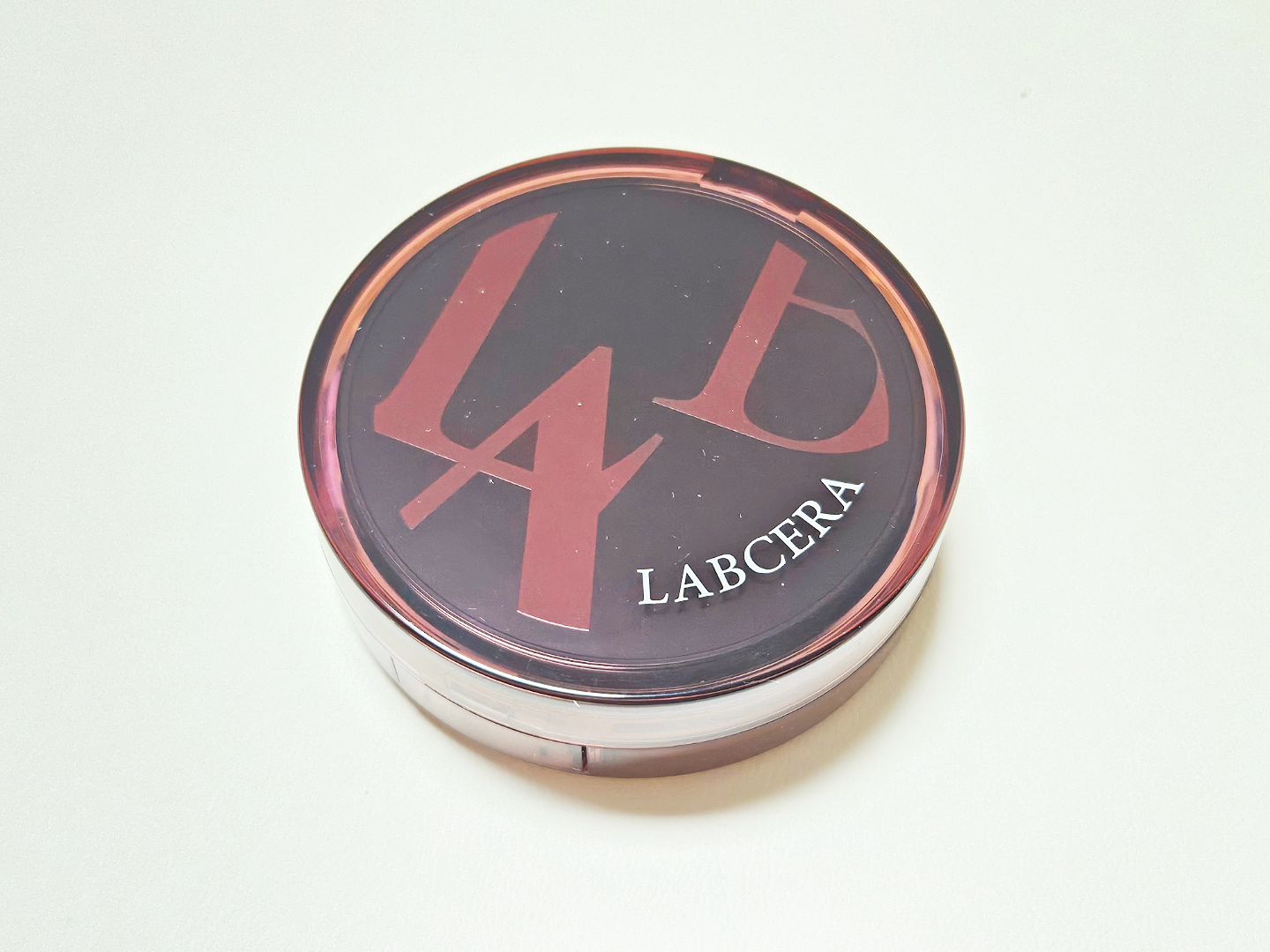 #협찬 labcera #랩세라 #팩트
#참슬뷰티
수분과 커버, 자외선 차단까지 한번에 할 수 있는
랩세라 하이드레이팅 에센스 팩트🌸

내 피부톤에 맞게 자연스럽게 되어 좋고,
시간이 지나도 촉촉하니 화장도 들뜨지 않아서
너무 만족스럽😍
.
.
.
#물광 #커버팩트 #기초화장 #신상품나왔을땐 #자외선차단 #뷰티 #코덕 #참슬뷰티 #수분팩트 #에센스팩트 #08L #자외선팩트 #패션