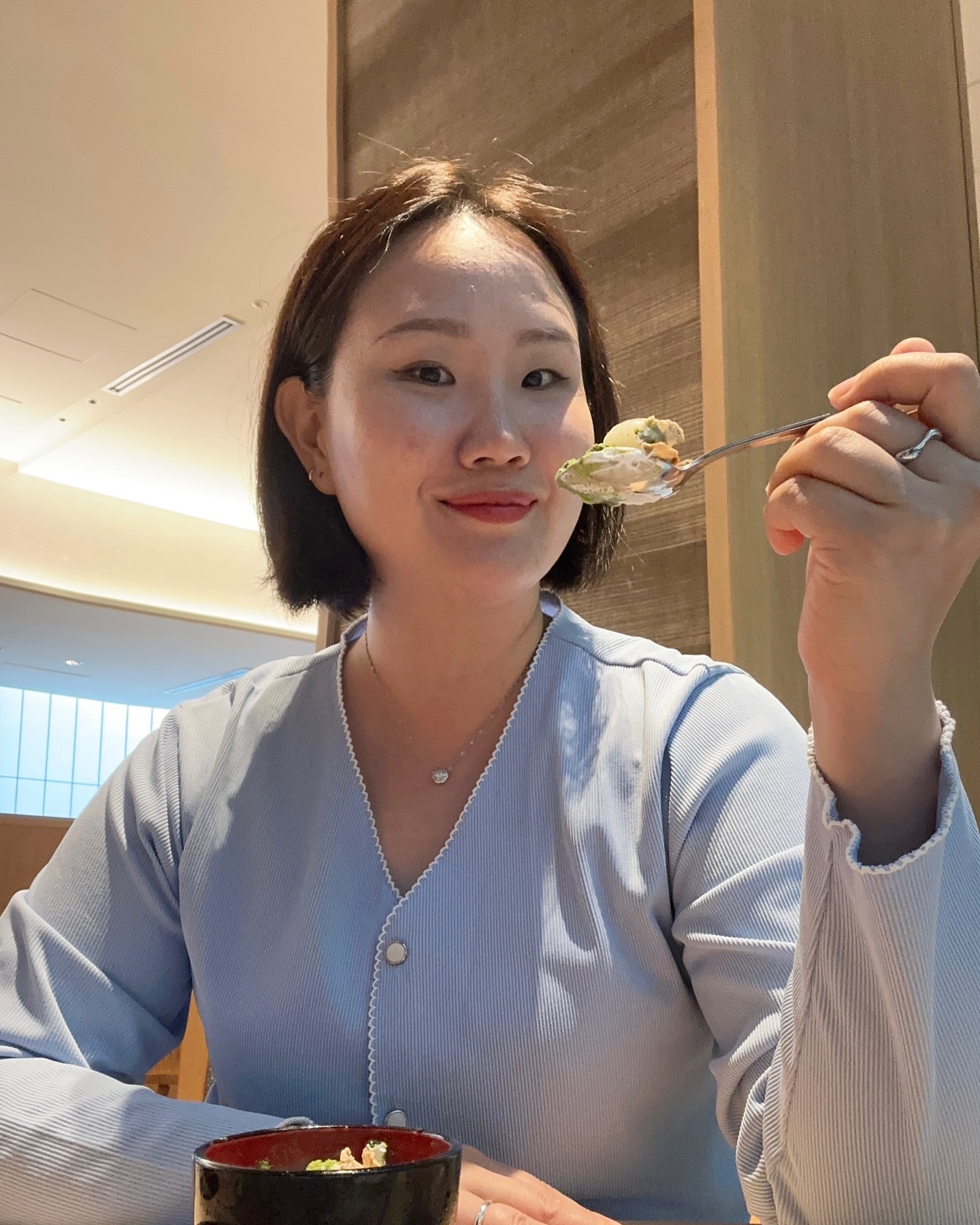 데일리룩 완성은 단미블랑으로 🩵
✅ 고급스럽고 시원 + 쾌적한 소재 
✅ 다양한 컬러 : 저는 소라색 🩵
입어보면 달라요 🎢