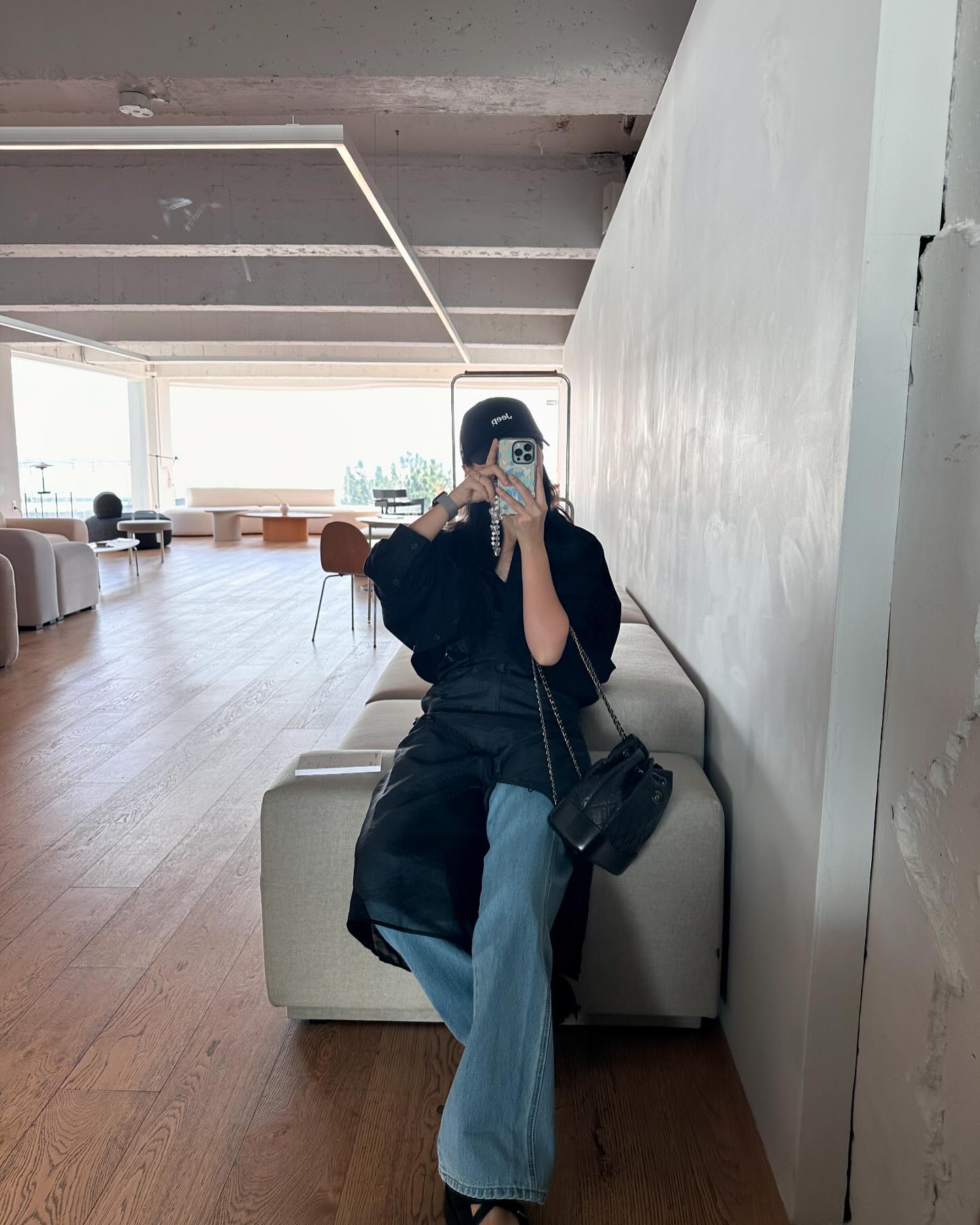 🛋️
.
.
. 
#부산데이트 #무브먼트랩부산
#주말일상 #부산핫플 #OOTD
