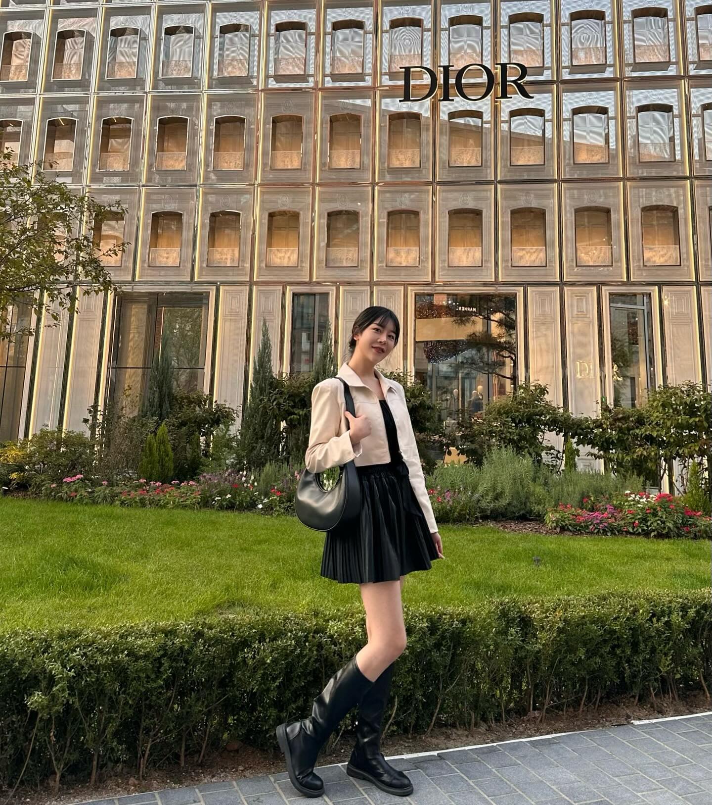 주말에는 사업에, 주 6일 알바에, 학교 다니니면서 패션쇼 준비에, 졸업준비위원회에 !! 여전히 바쁘지만 활기차게 사는 중 😵
