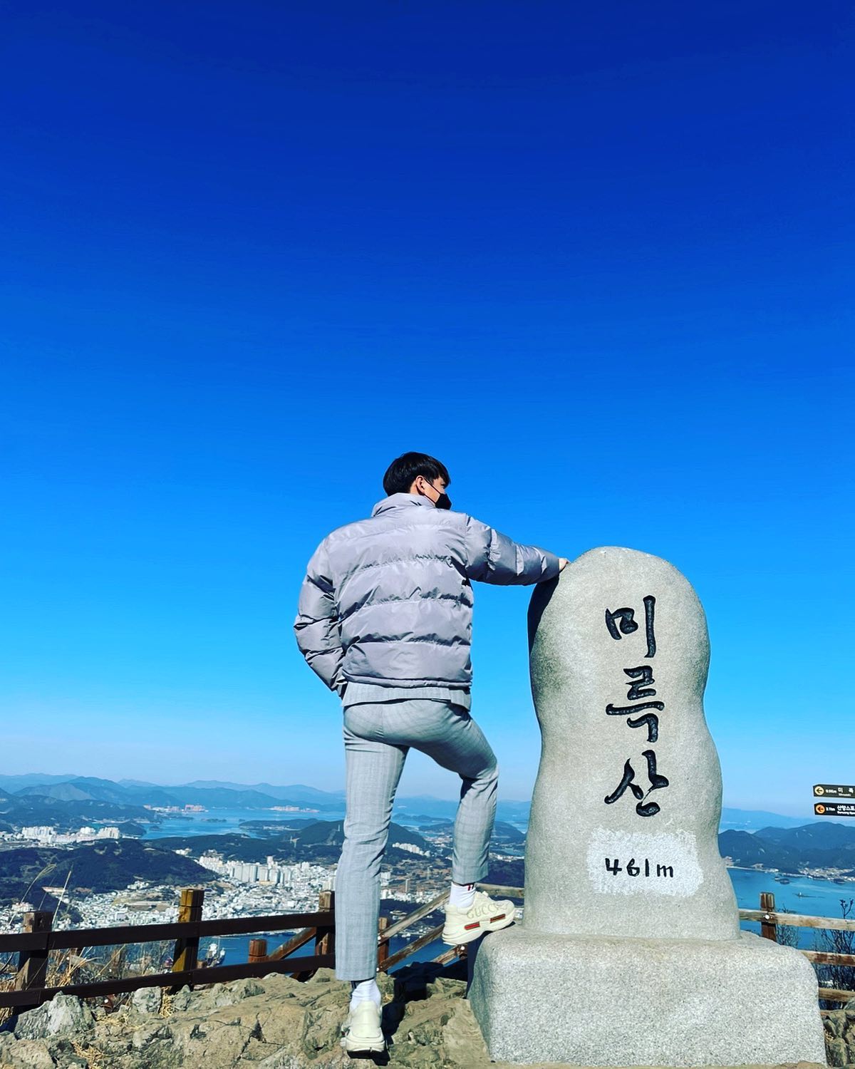2022년 새해복 많이 받으세요~^^✌️ 

.
.
.
.
.
.
.
.
.
.
.

.
.

#인스타 #instadaily #instagood #서울 #데일리 #부산 #여수 #좋아요 #좋아요반사 #첫줄좋반 #반사 #좋테 #좋반 #좋반댓 #첫줄반사 #like4likes #셀스타그램 #협찬 #뷰티 #선팔하면맞팔 #맞팔 #선팔 #팔로워미 #오오티디 #ootd #디엠환영 #dm #followforfollowback #follow4like #f4f