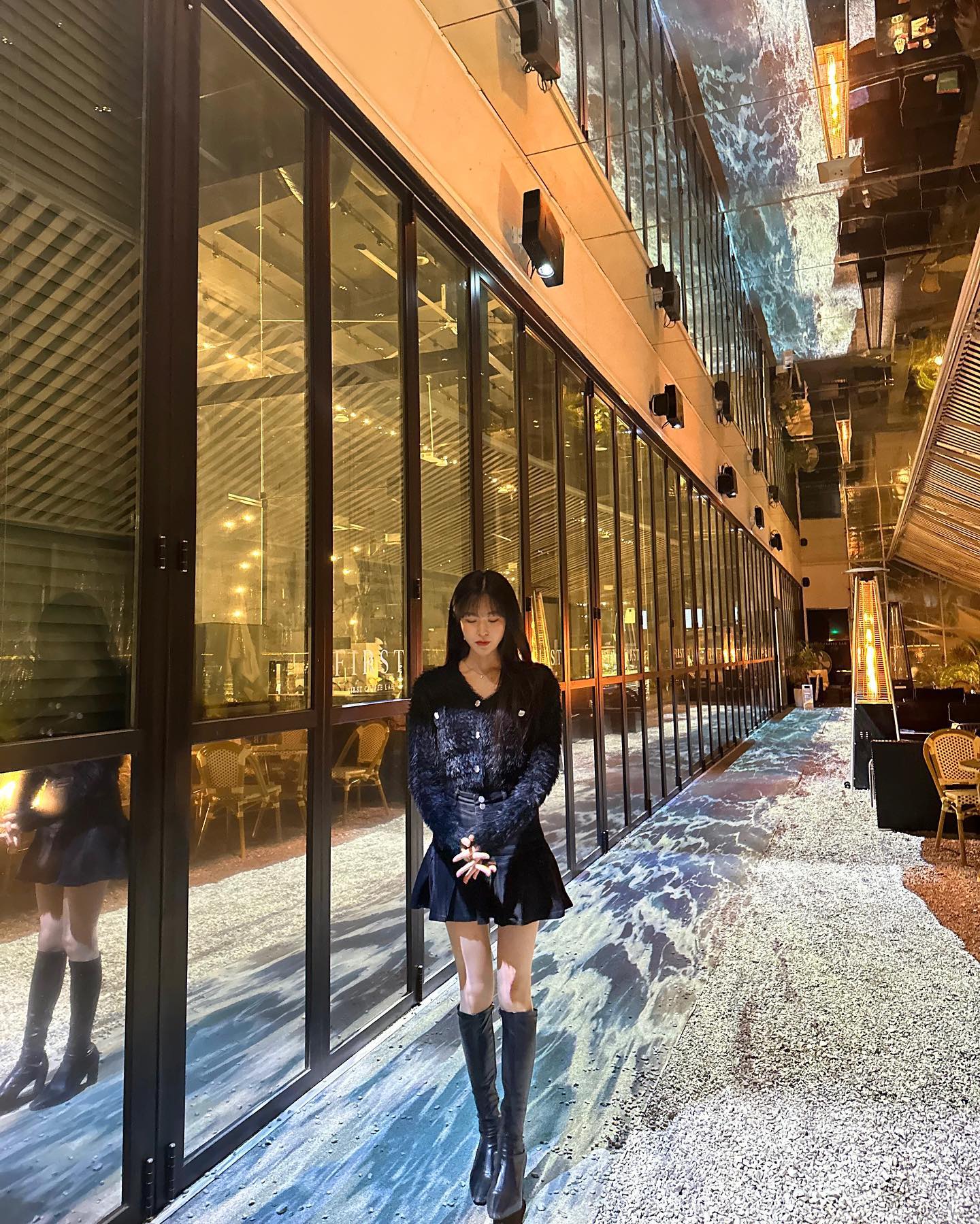 내 키 2m
•
•
•
•
•
마지막 찍다가 빵터져서 웃참중