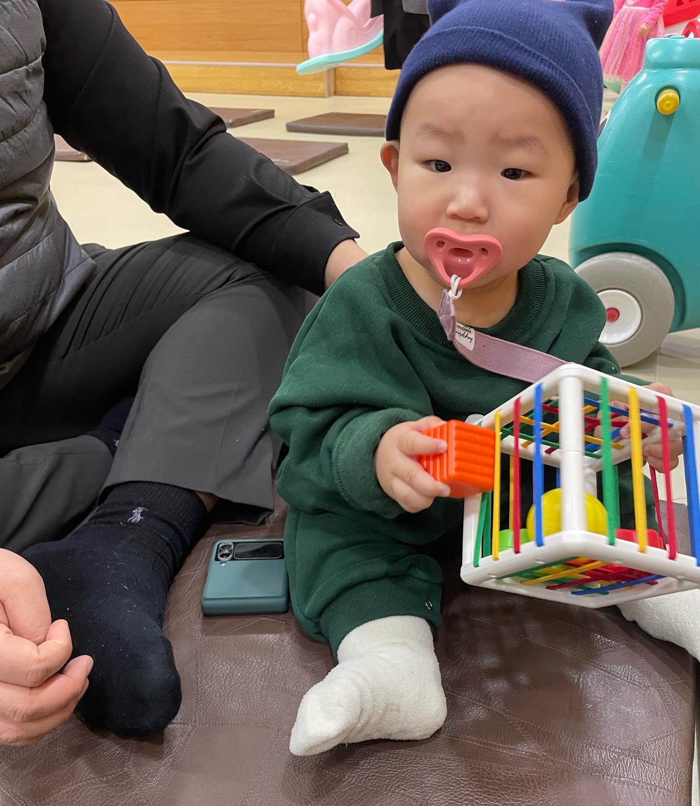 새로 산 장난감도 짝짝꿍 장난감이 되어버렸🤪

#8개월아기 #8개월아기놀이 #8개월아기일상