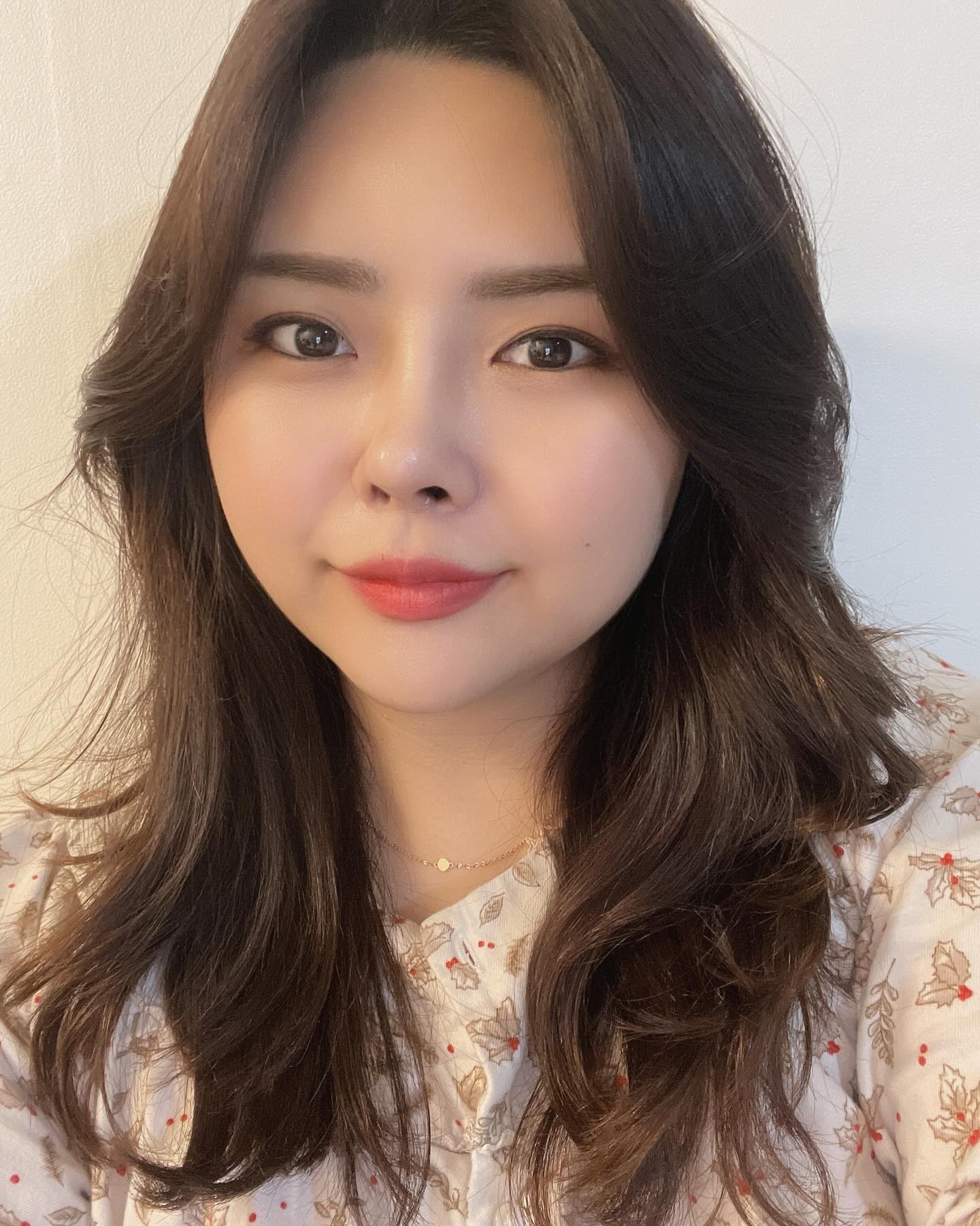 오랜만에 머리하러 #까르페디엠 
대명동 미용실로 유명한 곳인데 
원장님이 머릿결 안상하게 머리도
예쁘게 잘해주셔서 넘나 만족💜
.
.
.
.
.
.
.
.
.
.
.
#대구남구미용실 #대명동미용실 #대명동 #두류동 #대구미용실추천