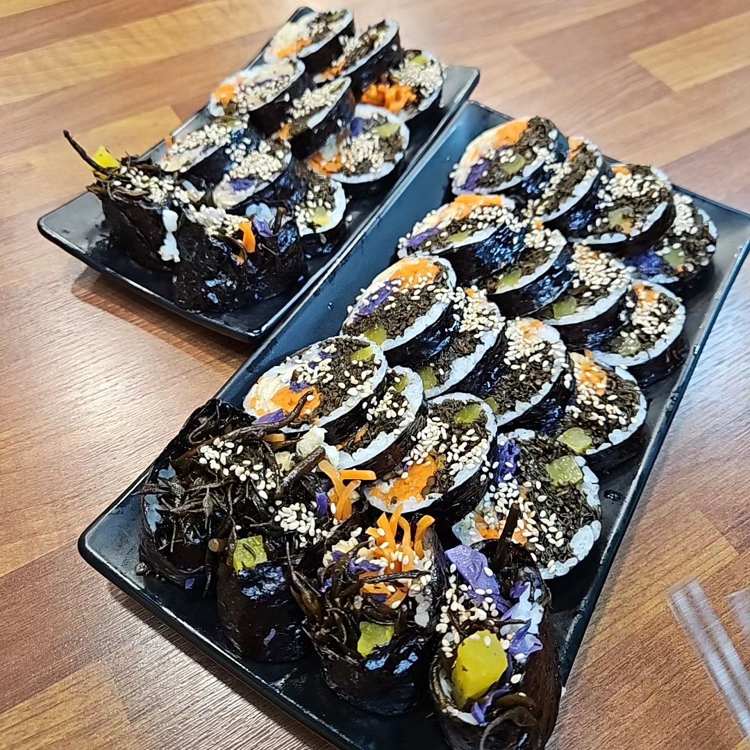 골목식당에 나온 쌤김밥 방문해서 톳김밥 먹음👍🏻