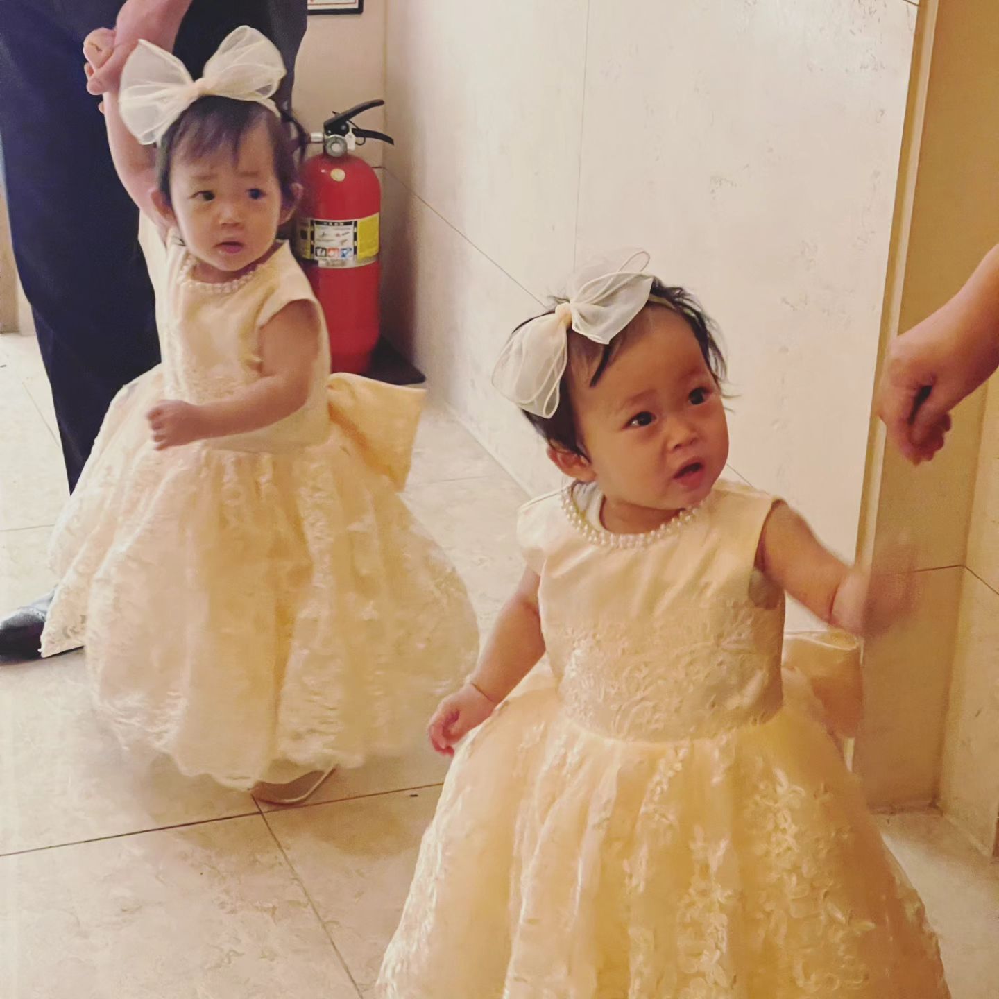 🤵‍♂️👰‍♂️
민아이모 결혼식에 축하하러 간 은둥이🩷
천년만년 영원히 행복해🫰
.
.
#동생기대됨 #은둥이랑놀아죠