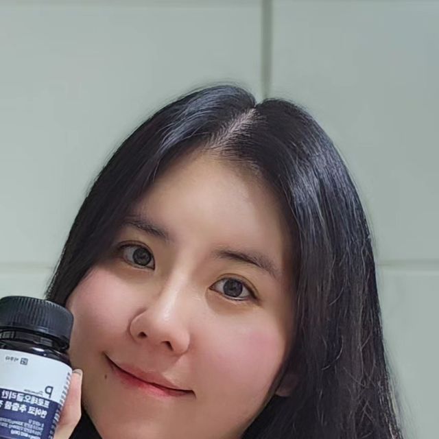 jina 🩷 일상 기록, 소통, 직딩의 하루 on Instagram: "#광고 #프로테오글리칸 사무직 하시는 분들!! 손목 괜찮으신가요?? 저는 손목이랑 허리가 넘 아프더라구요 ㅠㅠ #이루다 의 #프로테오글리칸