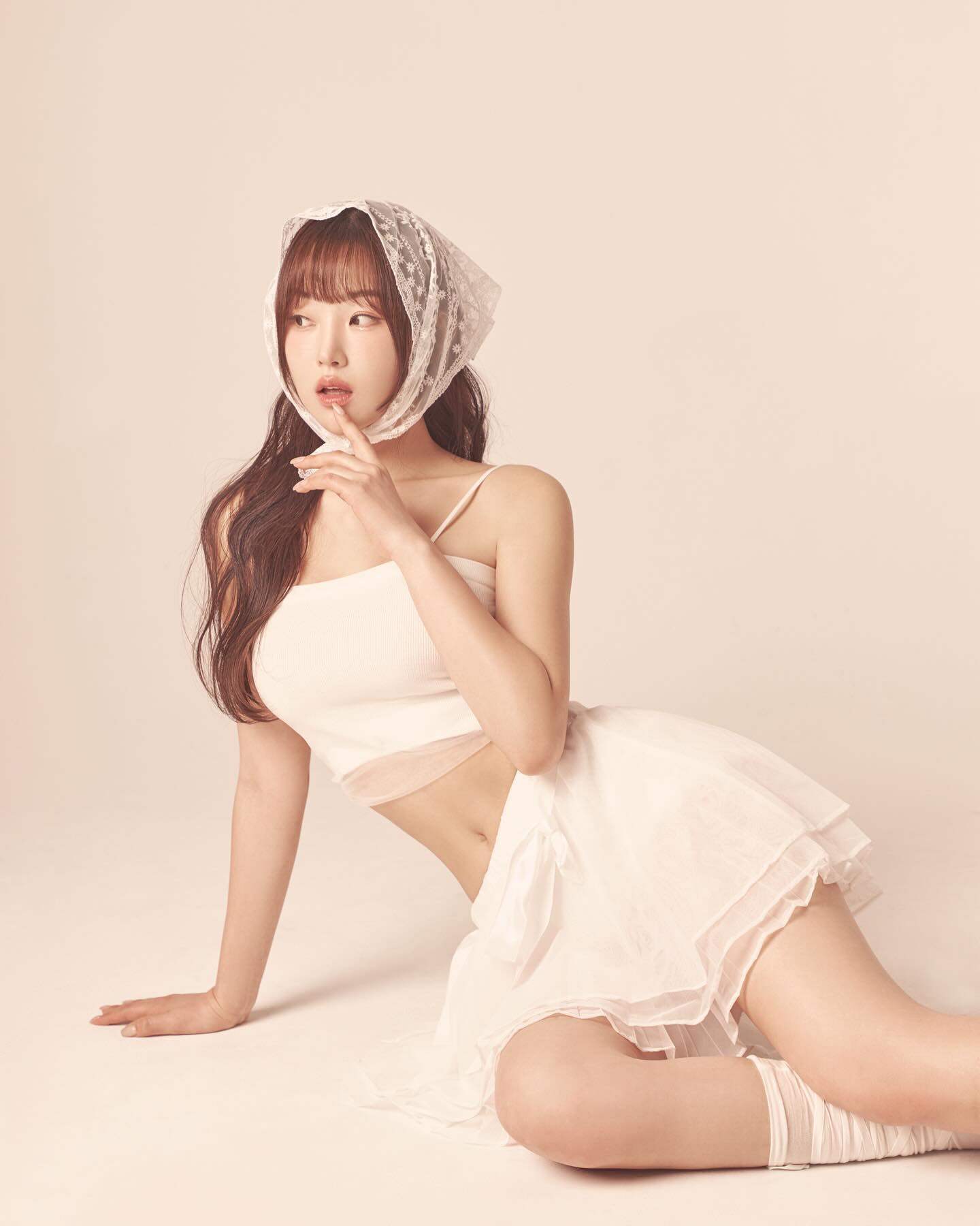 🎀

Photo minseo._.photo 
H/M yuuxxl__ 

이번에두 좋은 작업 ✨🫶🏻✨
