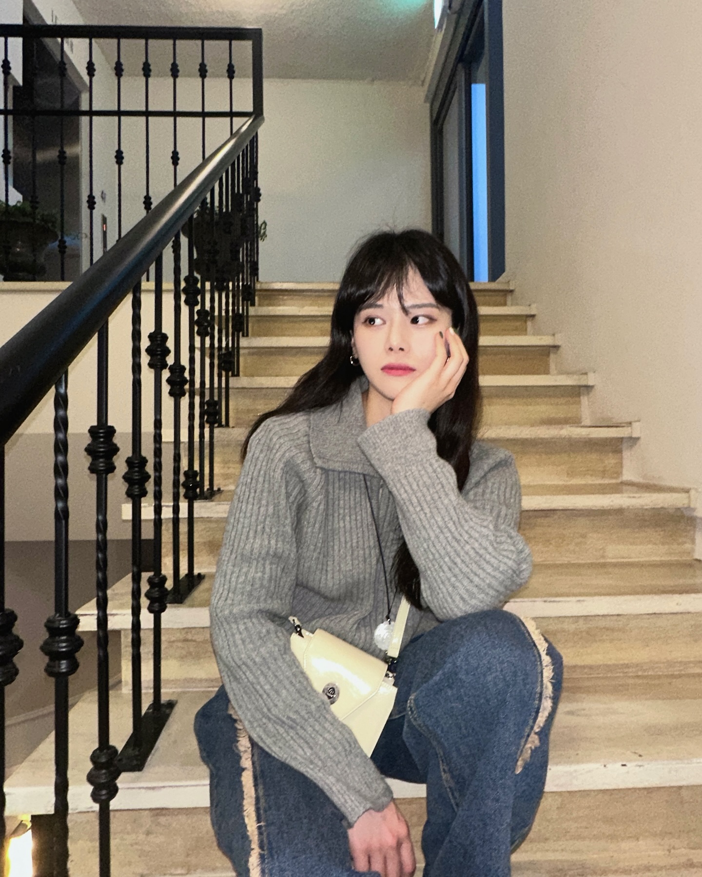 갑자기 낮에 비와서 꿀꿀했지만 
사진은 나름 잘나와서 기부니가 좋다구요🩶