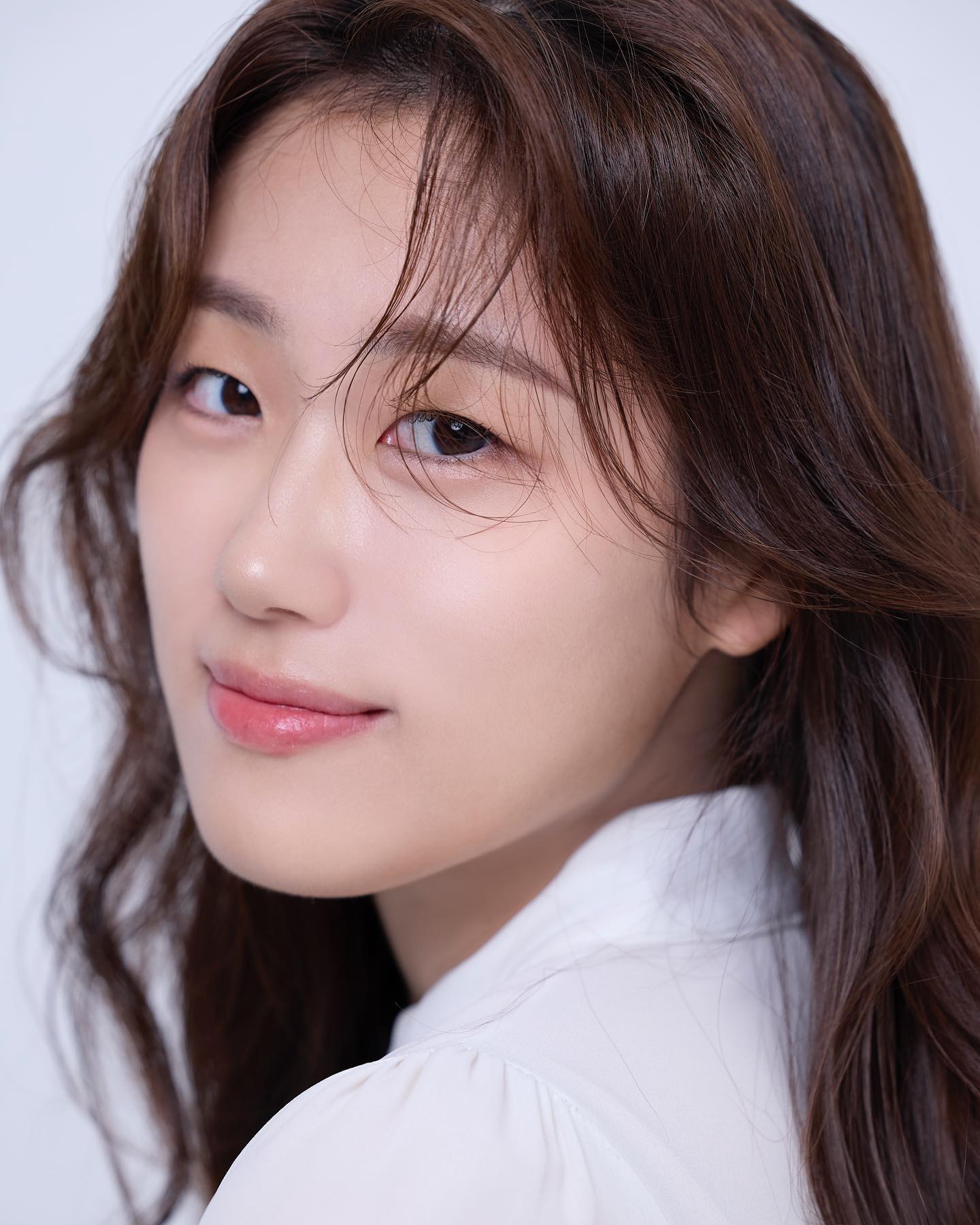 새로운 프로필🤍
깔끔하고 자연스러운 느낌 좋다!!
뭐가 제일 잘 나왔나용??

#프로필촬영 #서울프로필 
#프로필의상 #프로필화보