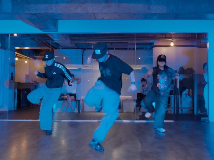 #FU whoisbeam 

14 time attack 💨💦 •••

#haimchoreography
#choreography haim_kr 

Thank you for challenging this difficult piece with me ,
Let‘s meet again through the pop-up in May ♥

쉽지 않은 피스를 같이 해내주셔서 감사합니다,
5월 팝업으로 또 만나요 ♥ 

📌 5/24 ( FRI ) 6:20pm ofd_onlyforward 

#choreo #dancer #dance #fyp #classfootage
#viral #hiphop #beam #korea #dancevideo