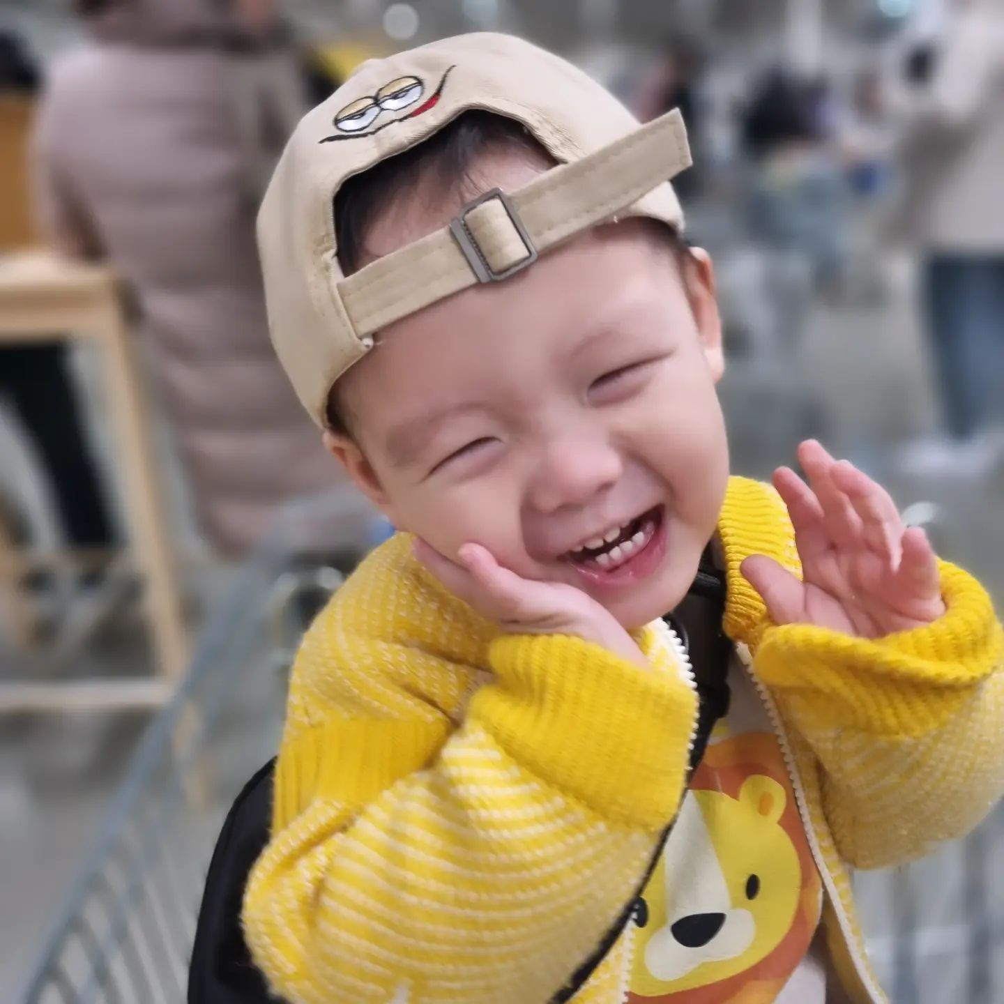 내 삶에 새로운 행복을 준 너❤️
호야의 엄마라서 행복해👨‍👩‍👦
.
.
#아들맘 #아기스타그램