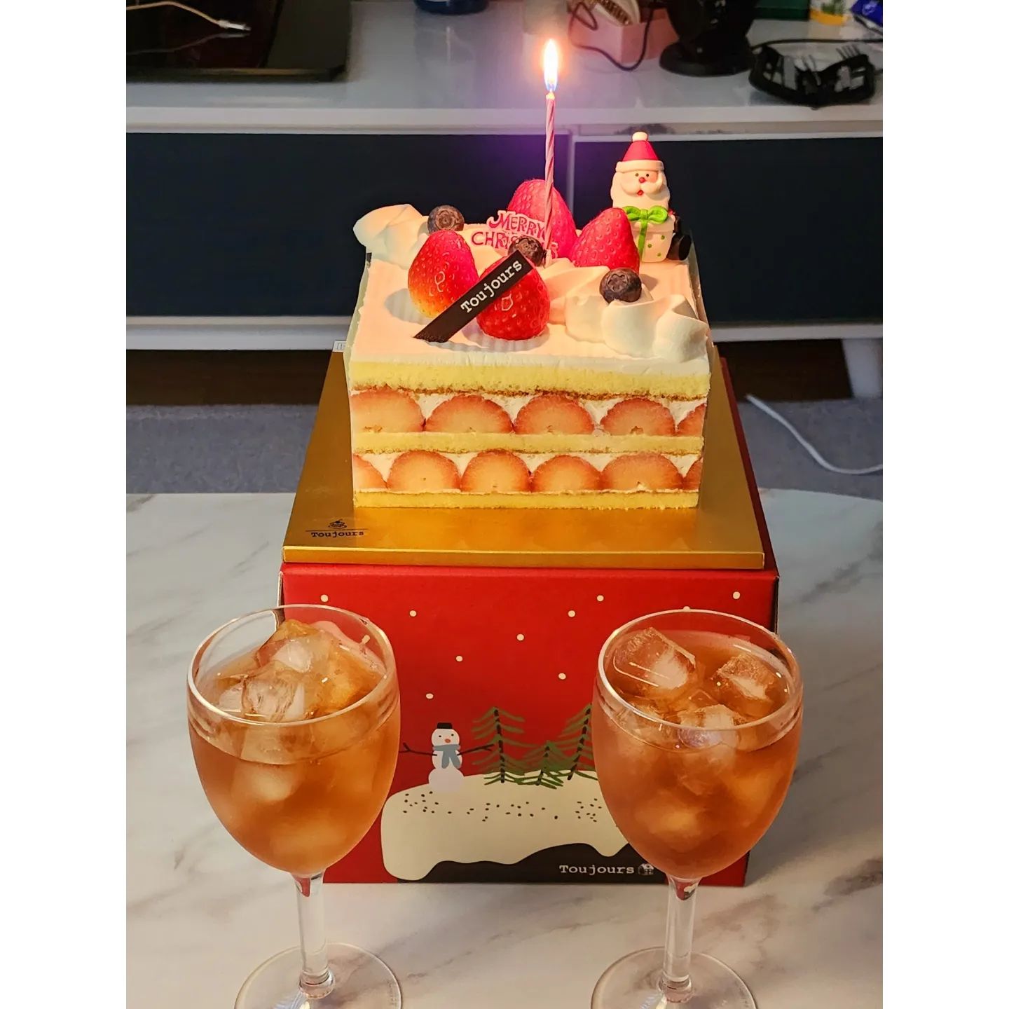 #merrychristmas ⠀
⠀
⠀
울오빠랑 해피크리스마스 🎄 ⠀
많이도 해먹었당ㅎㅎ 오빠가 요리를 잘해서 참 다행이야 앞으로 크리스마스는 둘이 함께 ❤⠀
⠀
#럽스타 #christmas #크리스마스 #크리스마스케이크 #뚜쥬르 #메리크리스마스 #멜크 #lovestagram #instadaily #Instagram #instagood #christmasfood #크리스마스먹방 #먹스타 #먹방스타그램 #남자친구 #요리 #딸기케이크 #❤