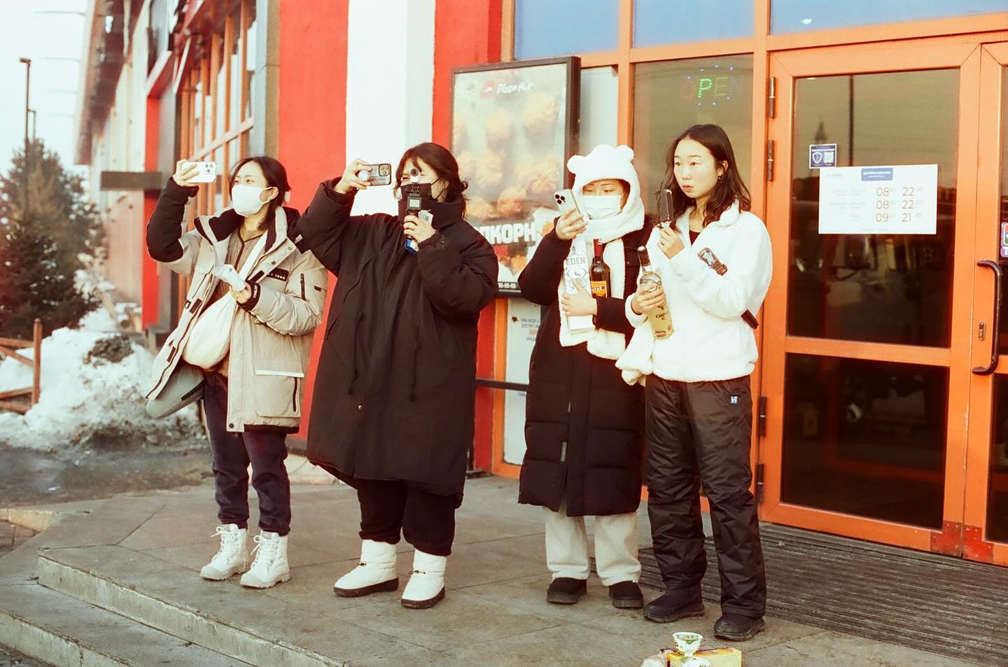 크라비 도착☀️
너무 더웡

겨울몽골에 한번 더 담궈지고 싶어

📸 c_hhcc_ 

#겨울몽골 #몽골여행