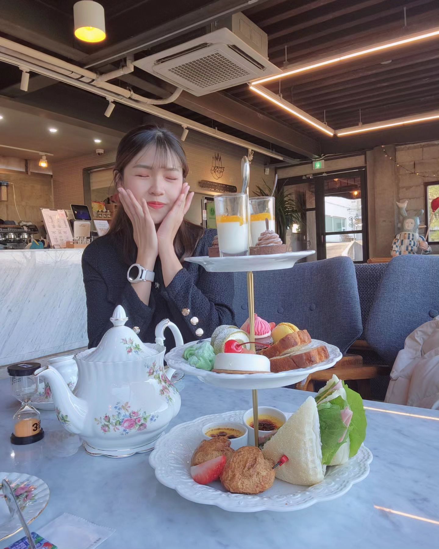 오랜만에 뽀로로? 모임 🫶🏻
너~무 조타🎀🍓🍧🎂🍰🧁🍭

#당충전 #다해따 🧁