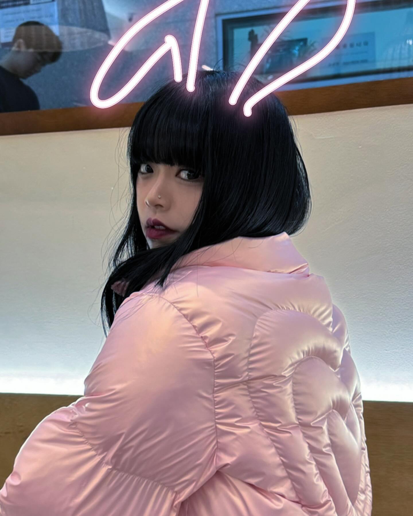 귀여워서 패딩 뺏음 내가