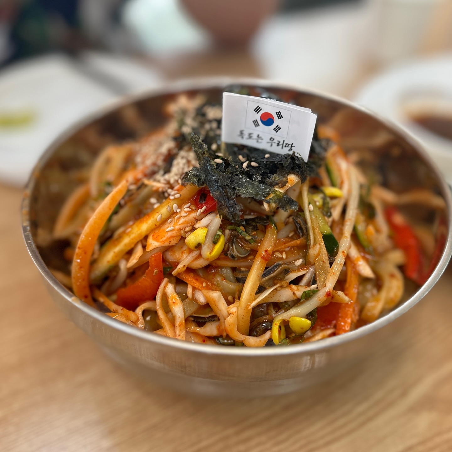 따개비비빔칼국수 따개비오정어전 JMT👍
#울라피크닉 #울릉도저동 #울릉아리랑식당 #울릉도여행 #울릉도맛집 #울릉마블여행