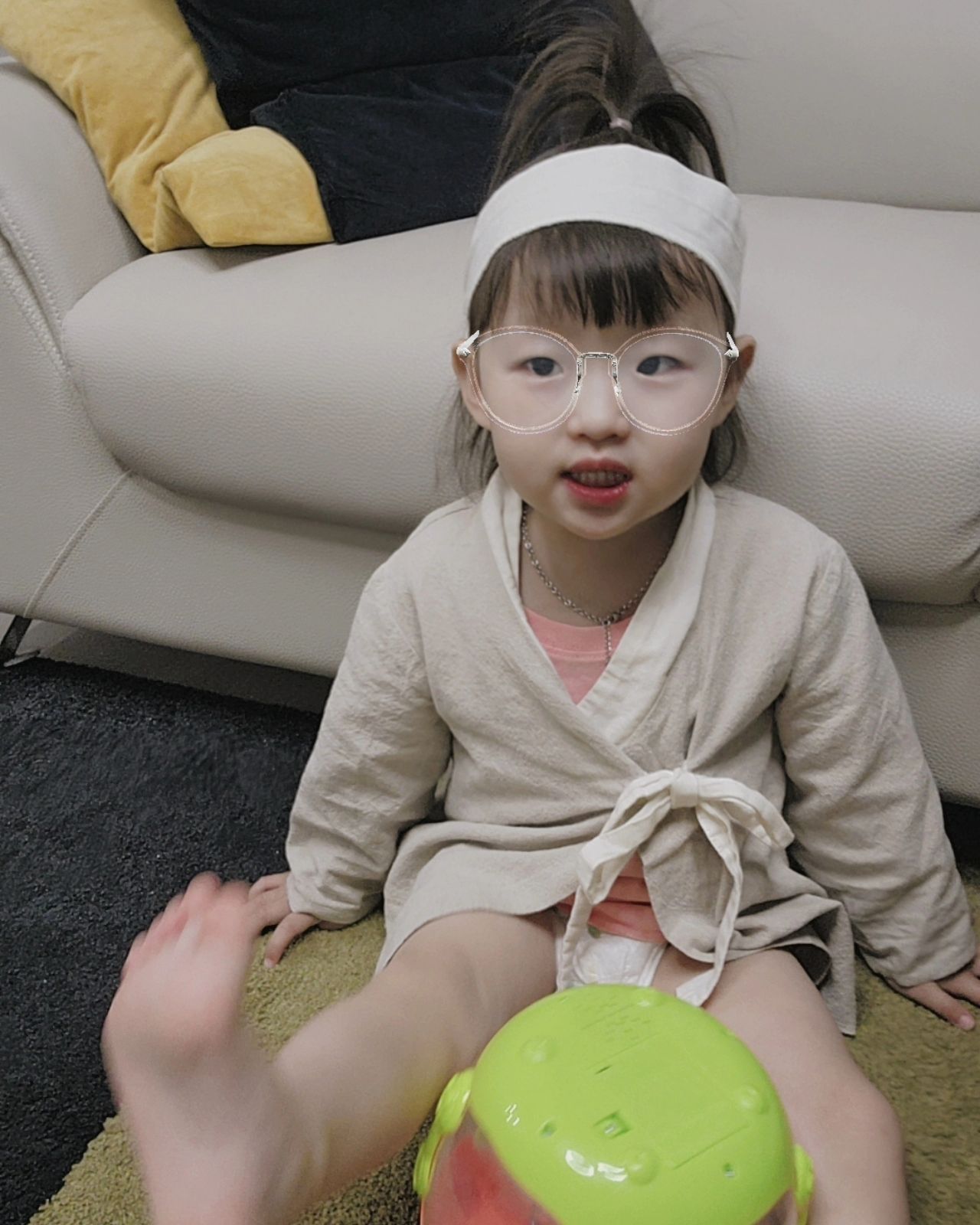 오늘의 하이( ˇ͈ᵕˇ͈ )🤍⁣⁣⁣⁣ +848⁣
🤍조선에서온 힙한아기농부.jpg⁣
ㅎㅎㅎ힙하고 예쁘고 하이가 다해˃̵͈̑ᴗ˂̵͈̑⁣
⁣⁣
⁣⁣⁣
⁣⁣⁣⁣
⁣⁣⁣⁣⁣
⁣⁣⁣⁣⁣
⁣⁣⁣⁣
⁣⁣⁣⁣⁣
⁣⁣⁣⁣⁣
⁣⁣⁣⁣⁣
⁣⁣⁣⁣⁣
#아기스타그램 #아기옷 #아기모델 #선생님 #육아맘 #아기랑놀기 #어린이날선물 #어린이날 #어린이날행사 #어린이집 #아기와갈만한곳 #2살 #3살 #딸스타그램 #딸바보 #키즈노트 #육아 #육아소통 #육아스타그램 #육아템 #맘스타그램 #맘소통 #27개월아기 #28개월아기 #26개월아기 #20개월아기 #일상 #일상스타그램 #김하이 #하이스타그램🤍