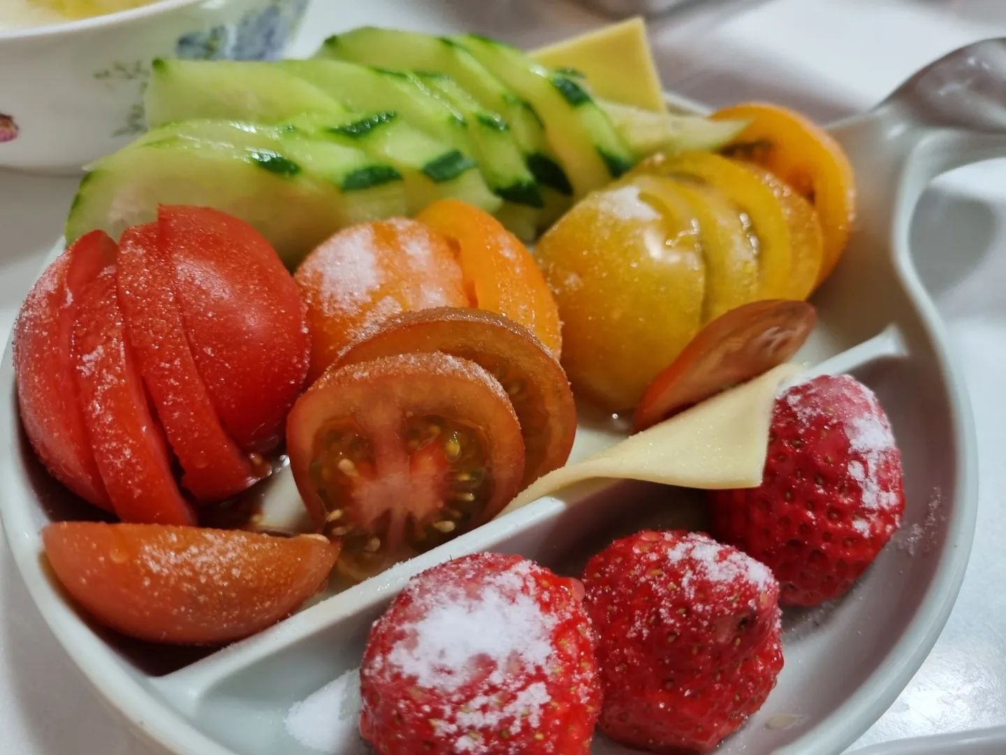 굴보쌈 메인사진은 없네? ㅋㅋㅋ
누군가를 초대하면 맛있던 음식도 맛없어지는거가태
맛있어야한다는 압박감이 있어서긍가 긴장한가?

그래도 매운오뎅.떡은 내입에도 흡족쓰~

맛있다고해줘서 고맙고 잘먹어줘서 고마워~
늘 말을 이쁘게하고 리액션 좋은부부❤️

너희부부덕에 많이 배우고 느낀다
우리부부가 분위기가 달라보이는건
다~ 너희덕💛 24년 올해는 더자주보고 잘지내봅시다
새해 복 많이 받으소~~새해 인사도 못한것같눼ㅋㅋㅋ

이번에 실비김치까지 있었음 더대박인데 급초대라 준비가 부족햇다
담엔 실비김치랑해서 같이묵자!!! 

아님 매운갈비찜해먹을까?  닭볶음탕? 치킨튀겨무까? 먹고싶은거
말만혀~ 

민성이 준이 없이 둘이도 만나서 묵자❤️ oothonu

#주말일상#부부모임#신년모임#술집모드#다같이#술에맞음#담날숙취빼곤#늘즐겁고유쾌한만남#리액션좋은부부#꽁냥꽁냥한너희#늘보기좋아#늘행복하자#우정포레버